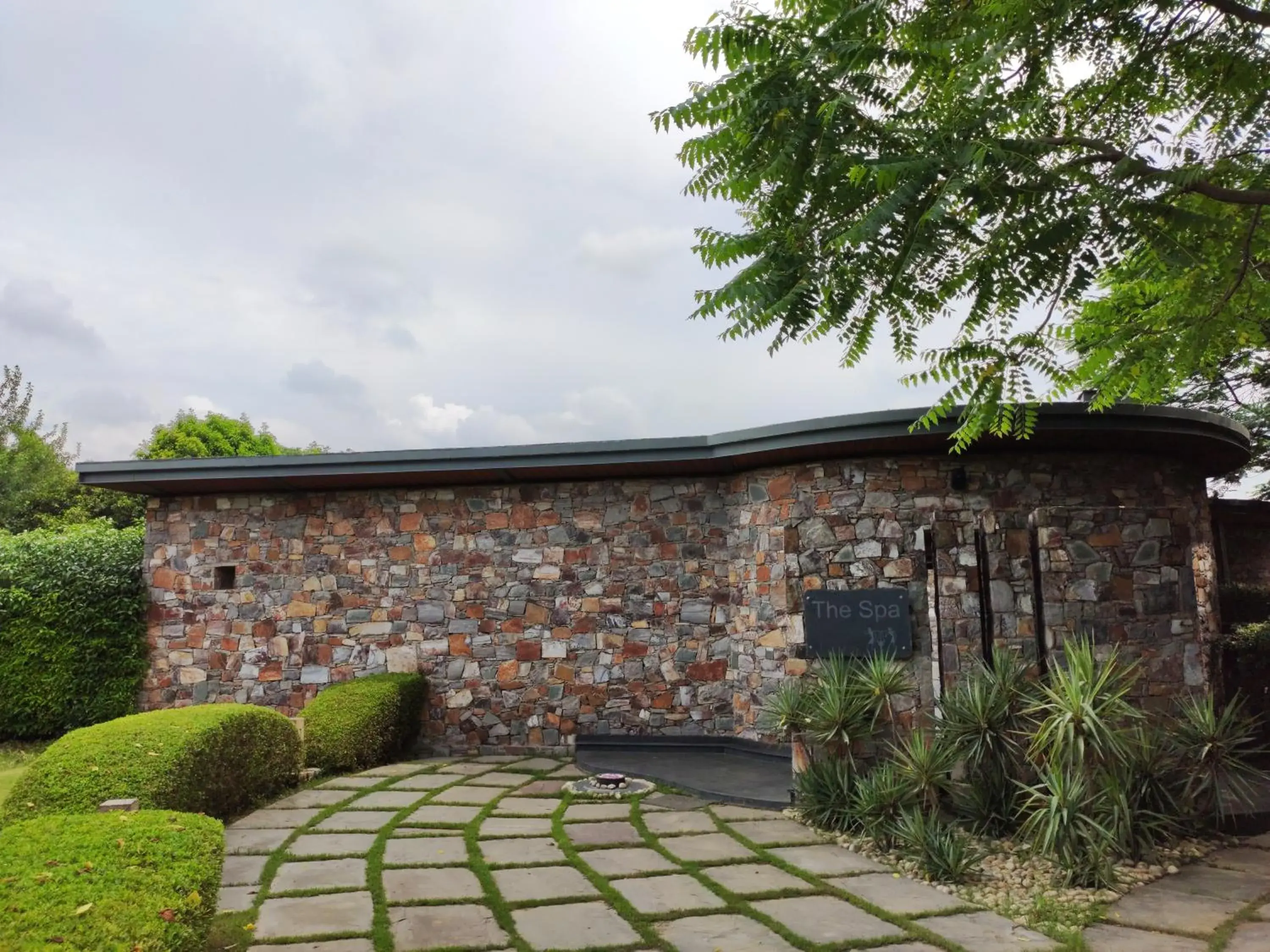 Massage in The Gateway Resort Damdama Lake