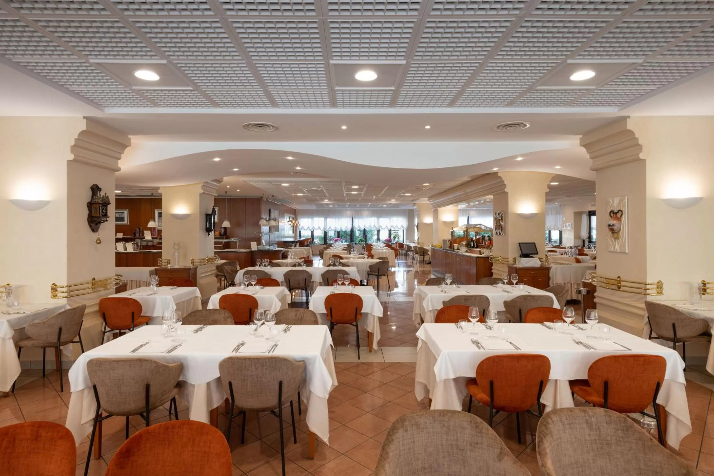 Restaurant/places to eat in Savoy Beach Hotel & Thermal Spa