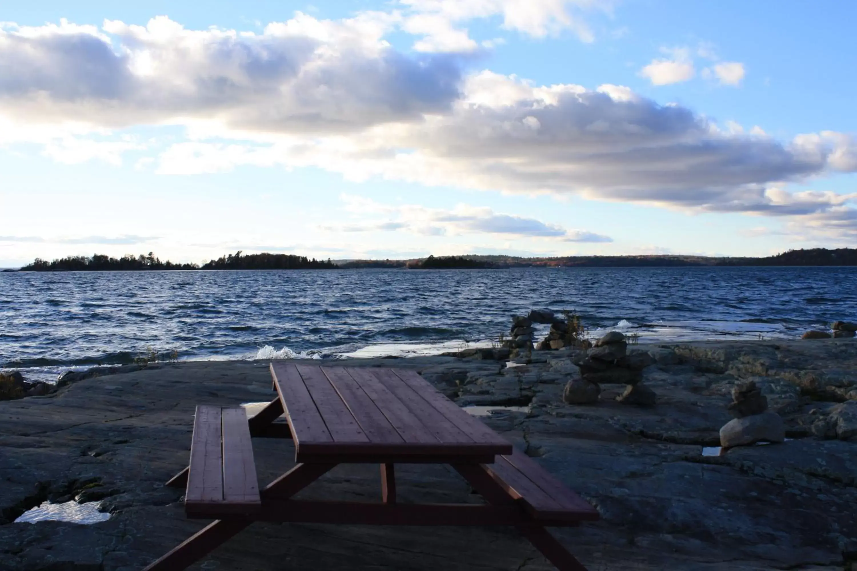 Natural landscape in Carolyn Beach Inn