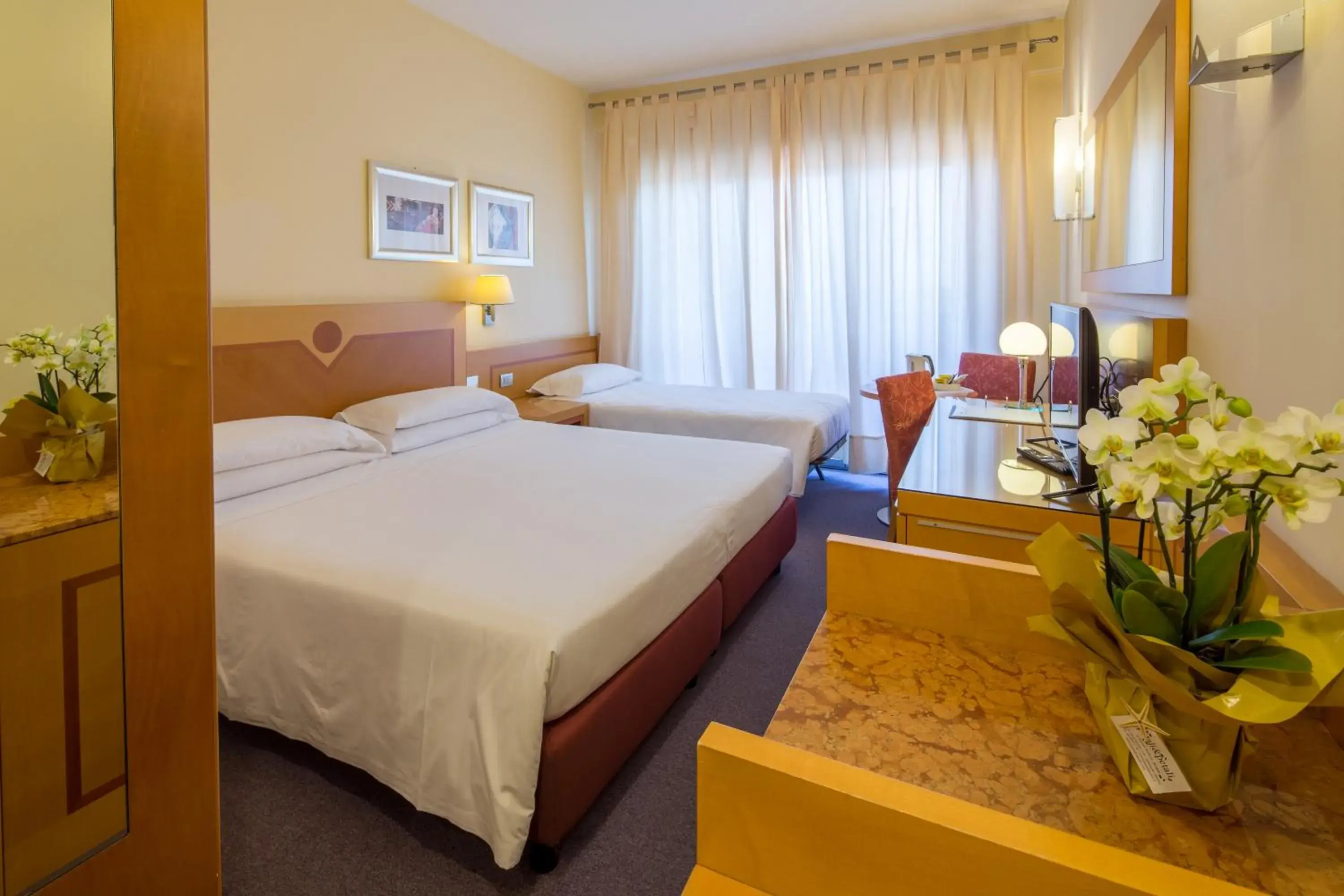 Bed in Best Western Hotel I Triangoli