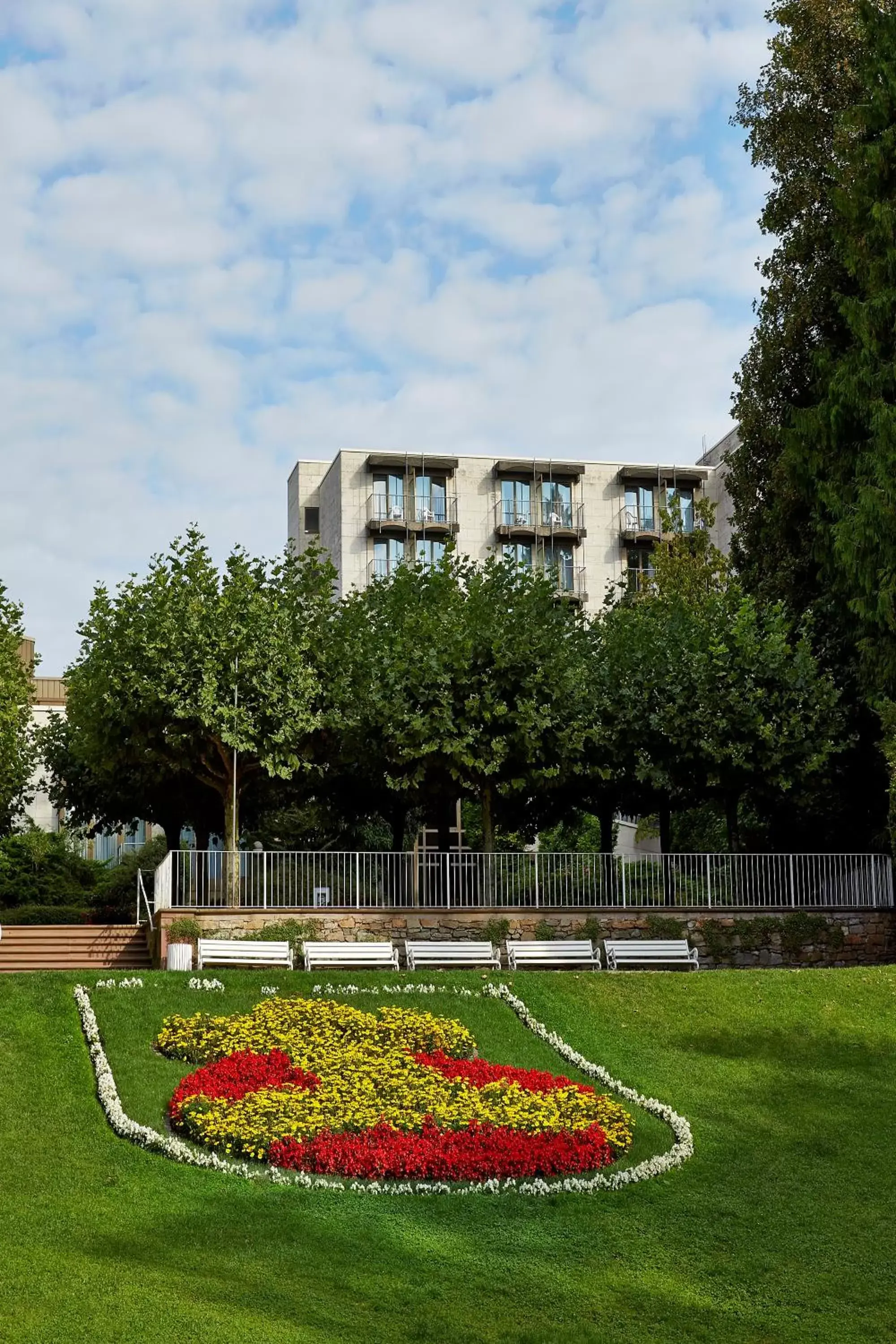 Facade/entrance, Property Building in H+ Hotel Bad Soden