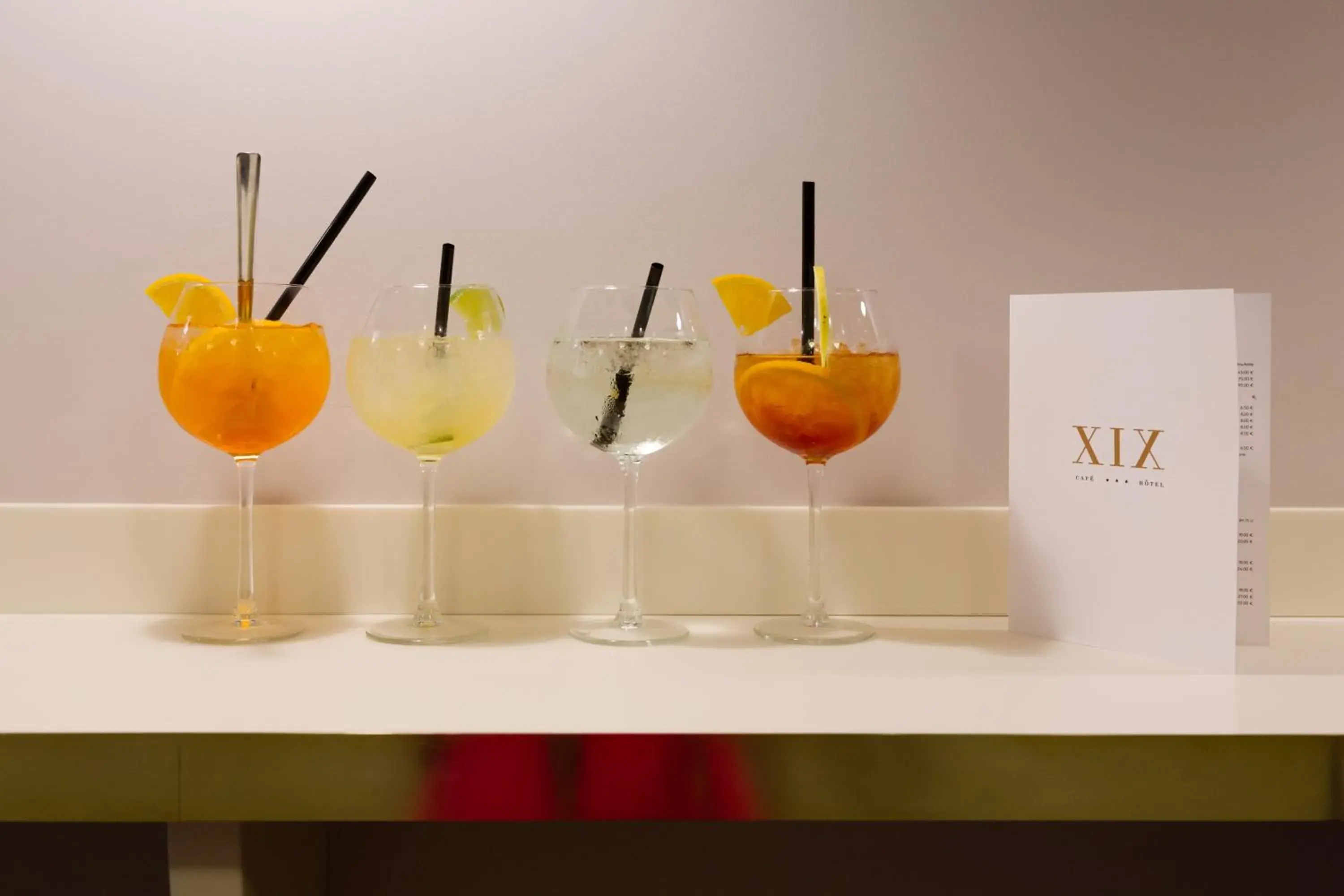 Lounge or bar in Hôtel le XIX Lounge or bar in Hôtel le XIX