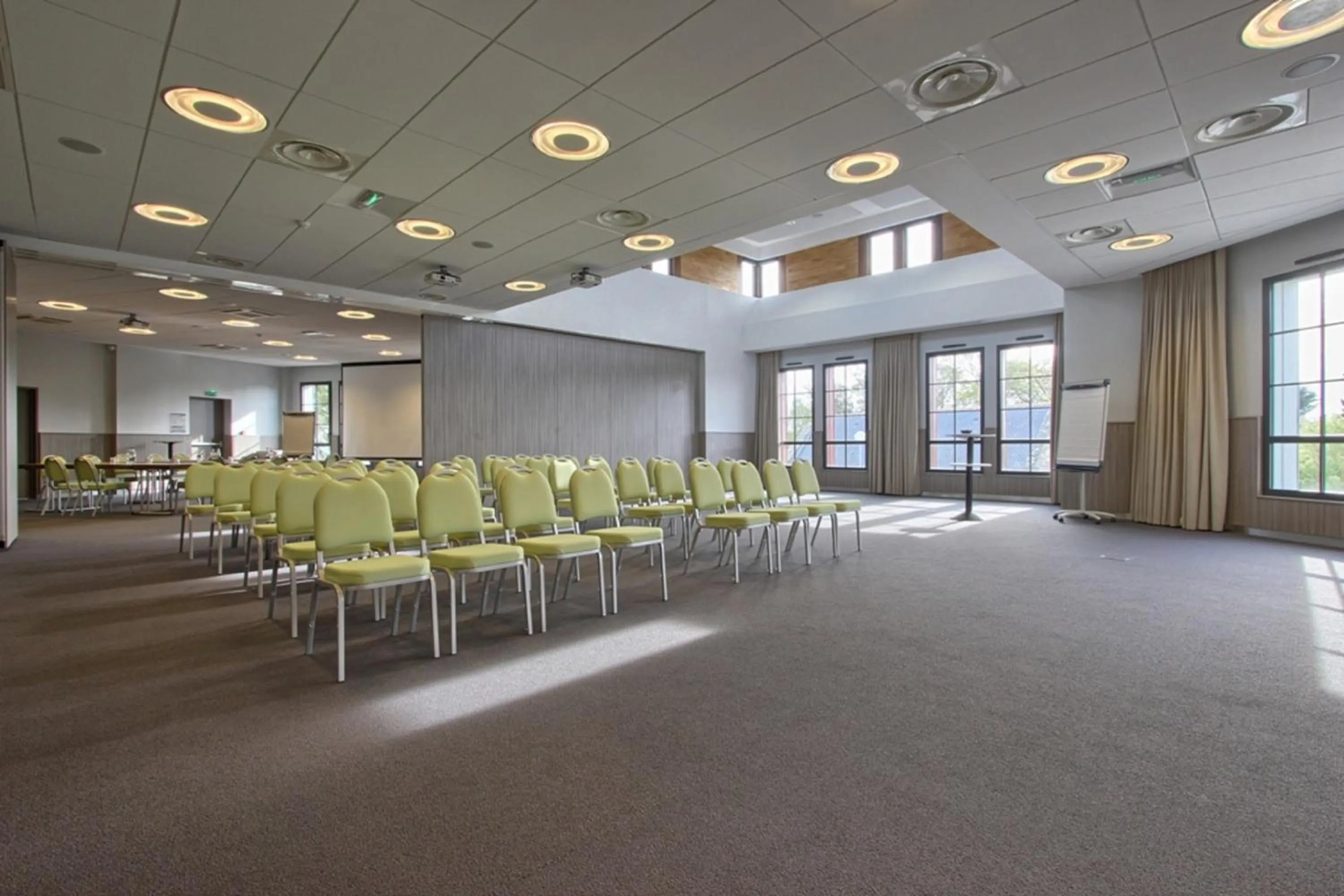 Business facilities in Emeria Dinard Thalasso Spa