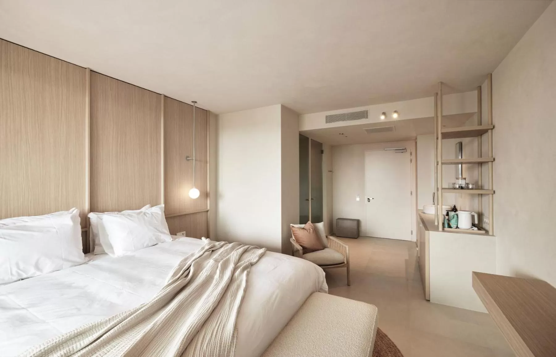 Photo of the whole room, Bed in Enso District Hotel