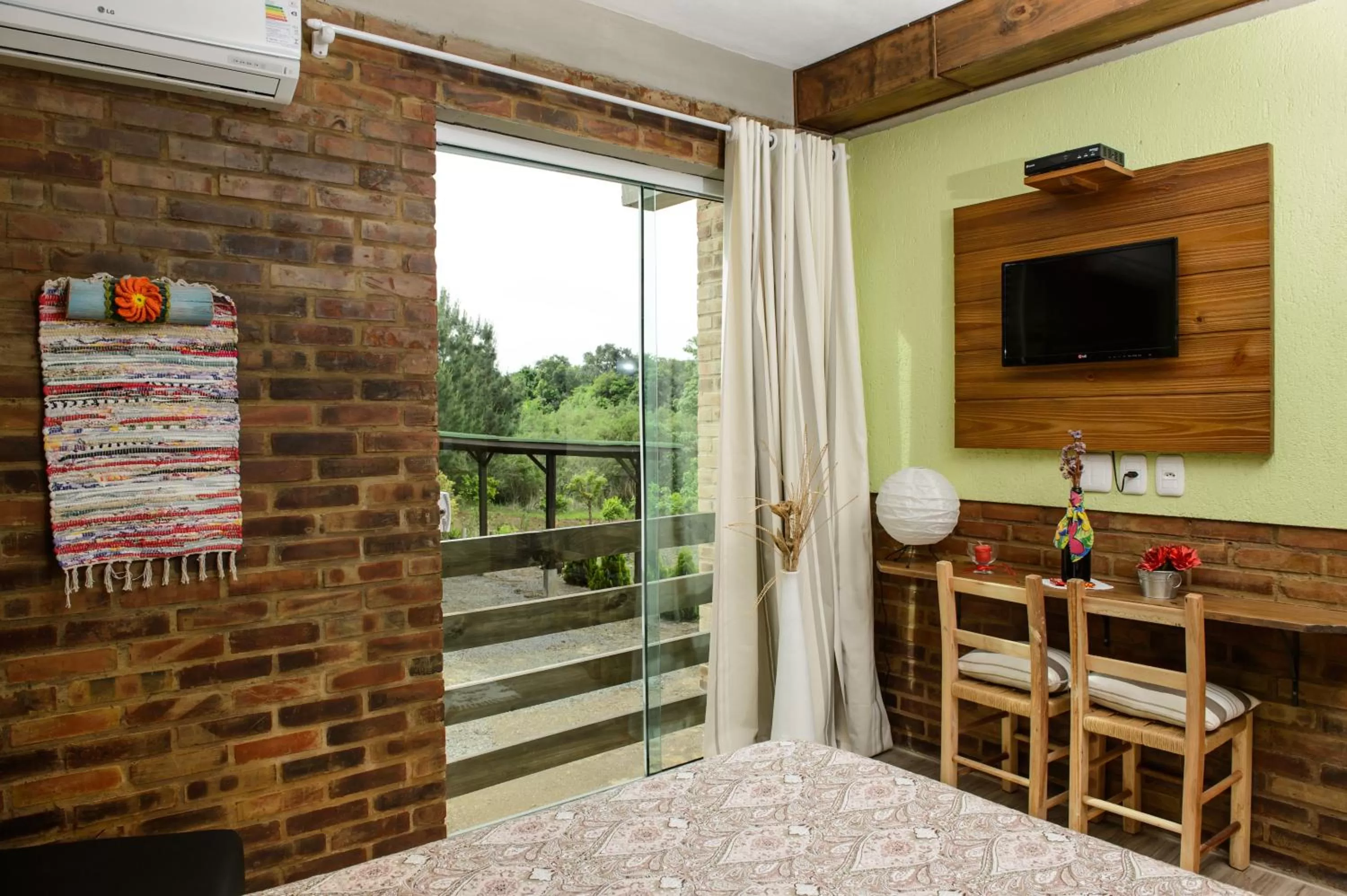 Bina's Haus Pousada, Cafeteria e Atelier