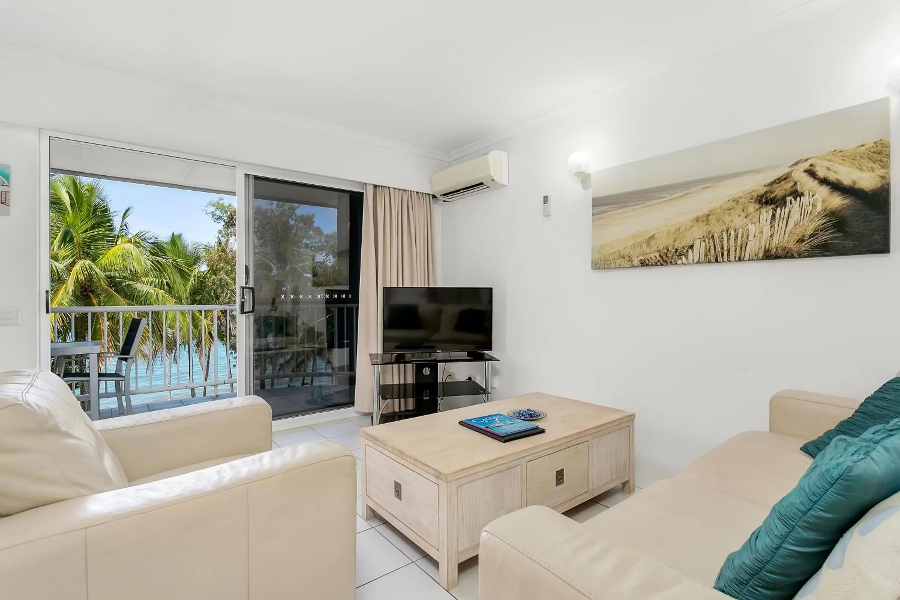 Living room, Seating Area in Agincourt Beachfront Apartments