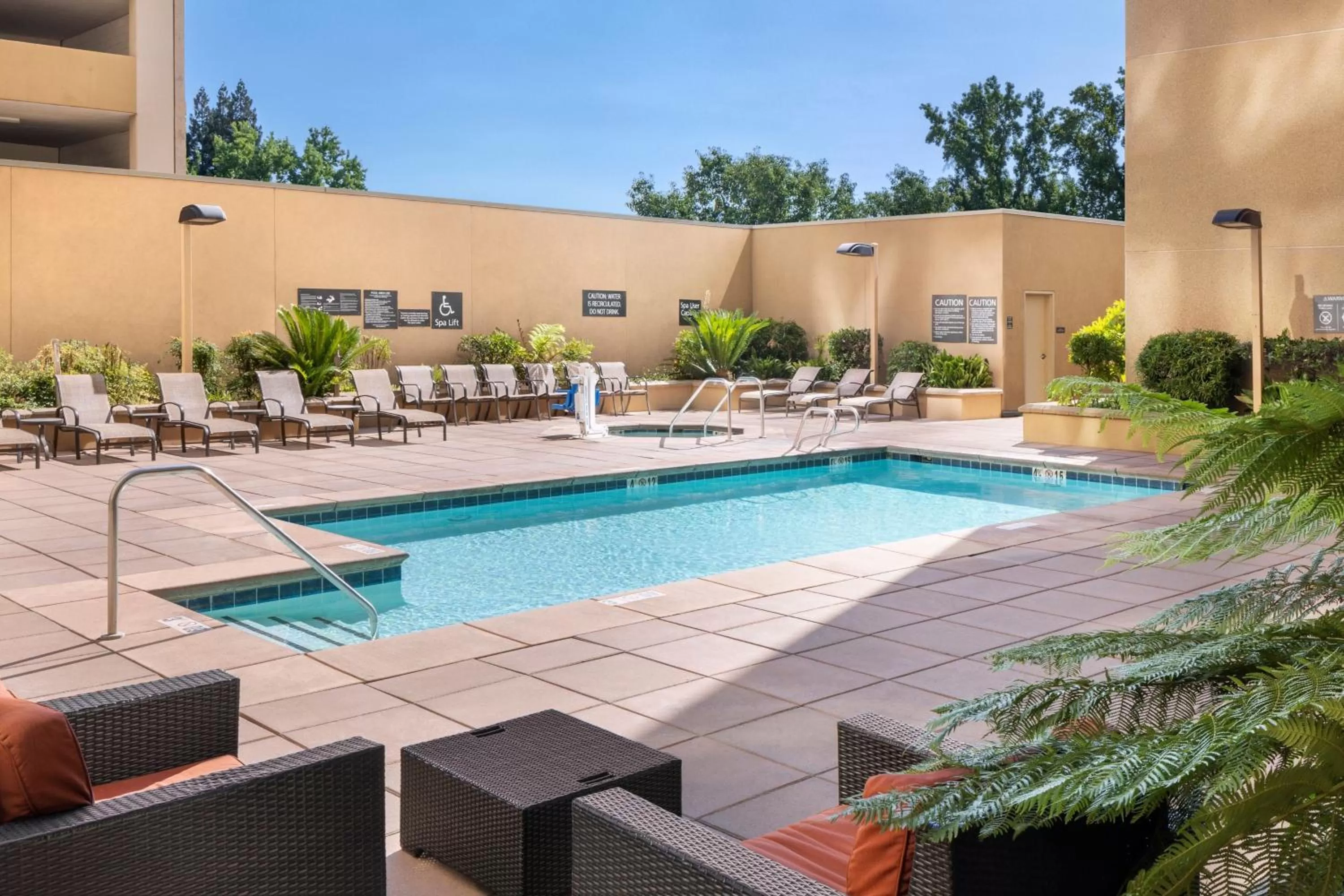 Swimming pool in Residence Inn by Marriott Sacramento Downtown at Capitol Park