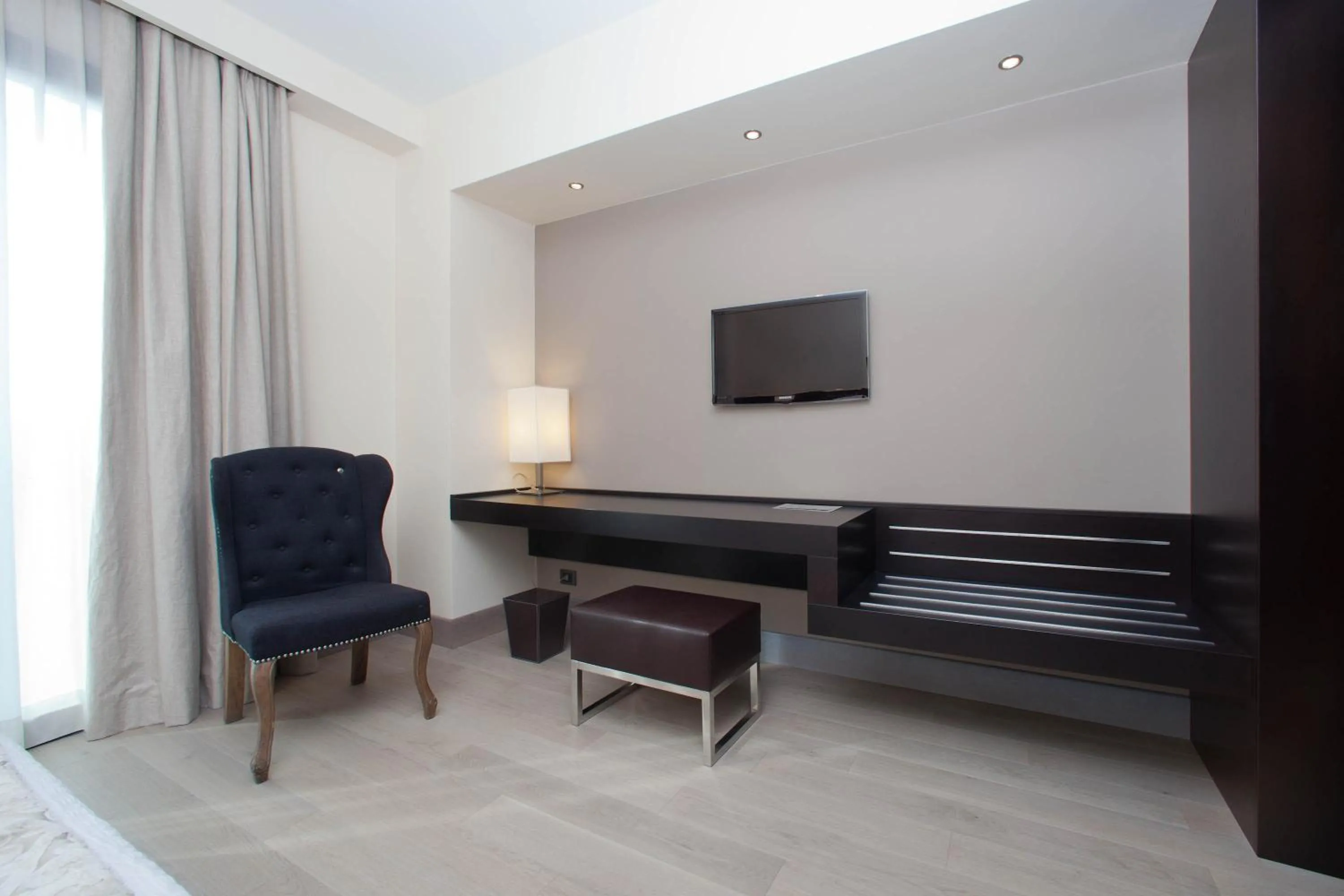 Day in Hotel Touring