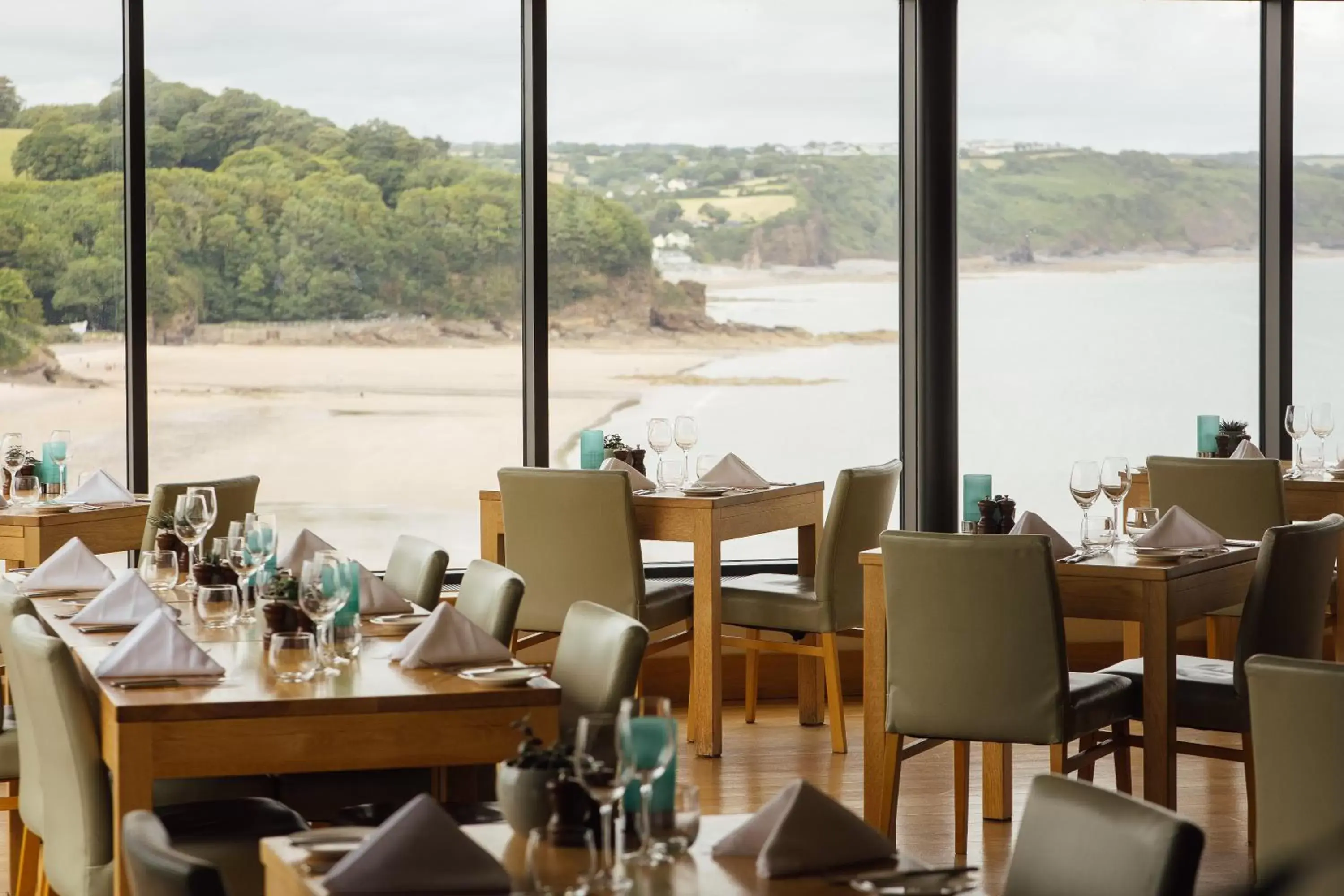 Restaurant/Places to Eat in St Brides Spa Hotel