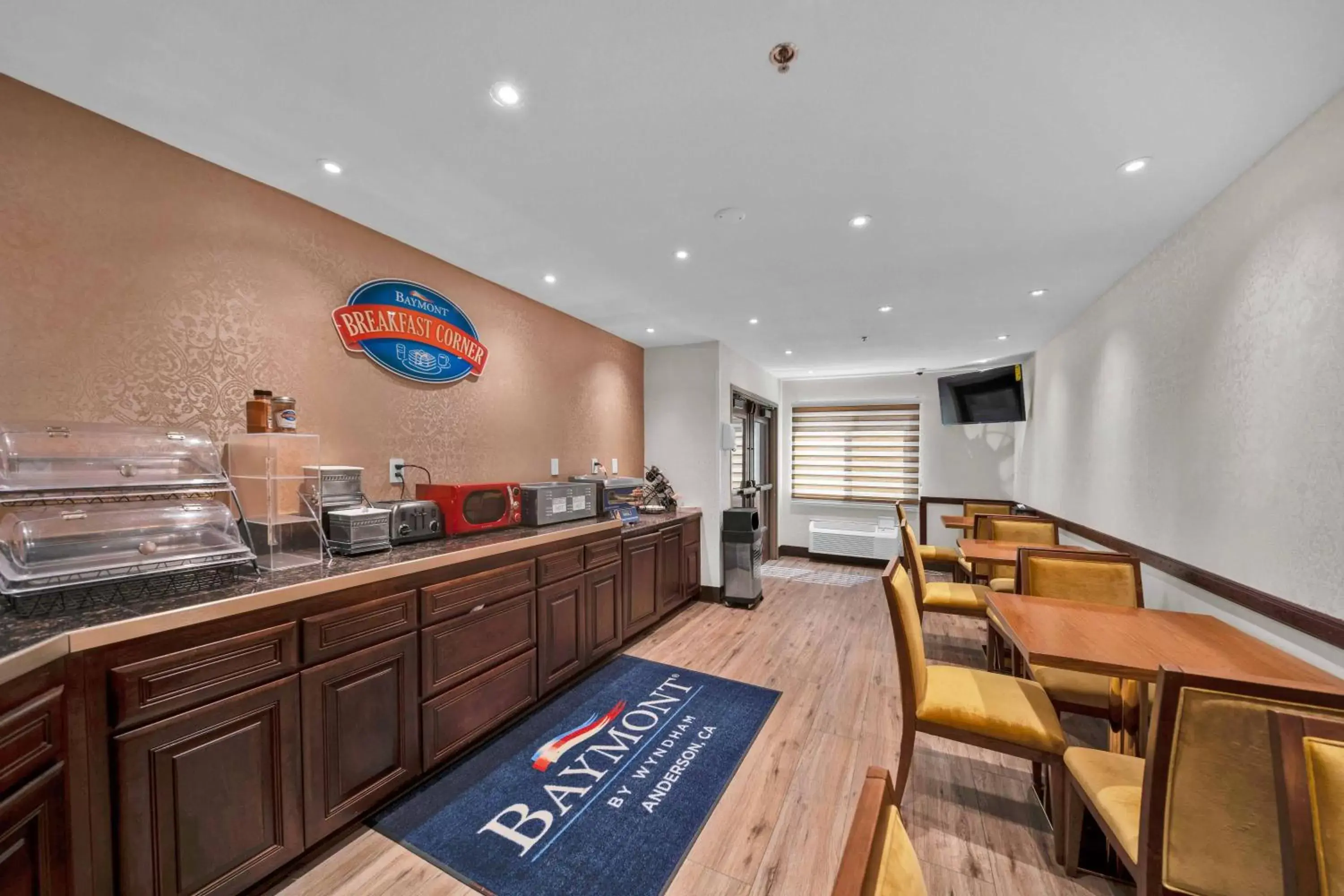 Breakfast in Baymont by Wyndham Anderson Breakfast in Baymont by Wyndham Anderson