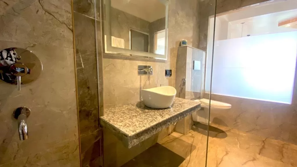 Shower in Sood's Himalayan Vista