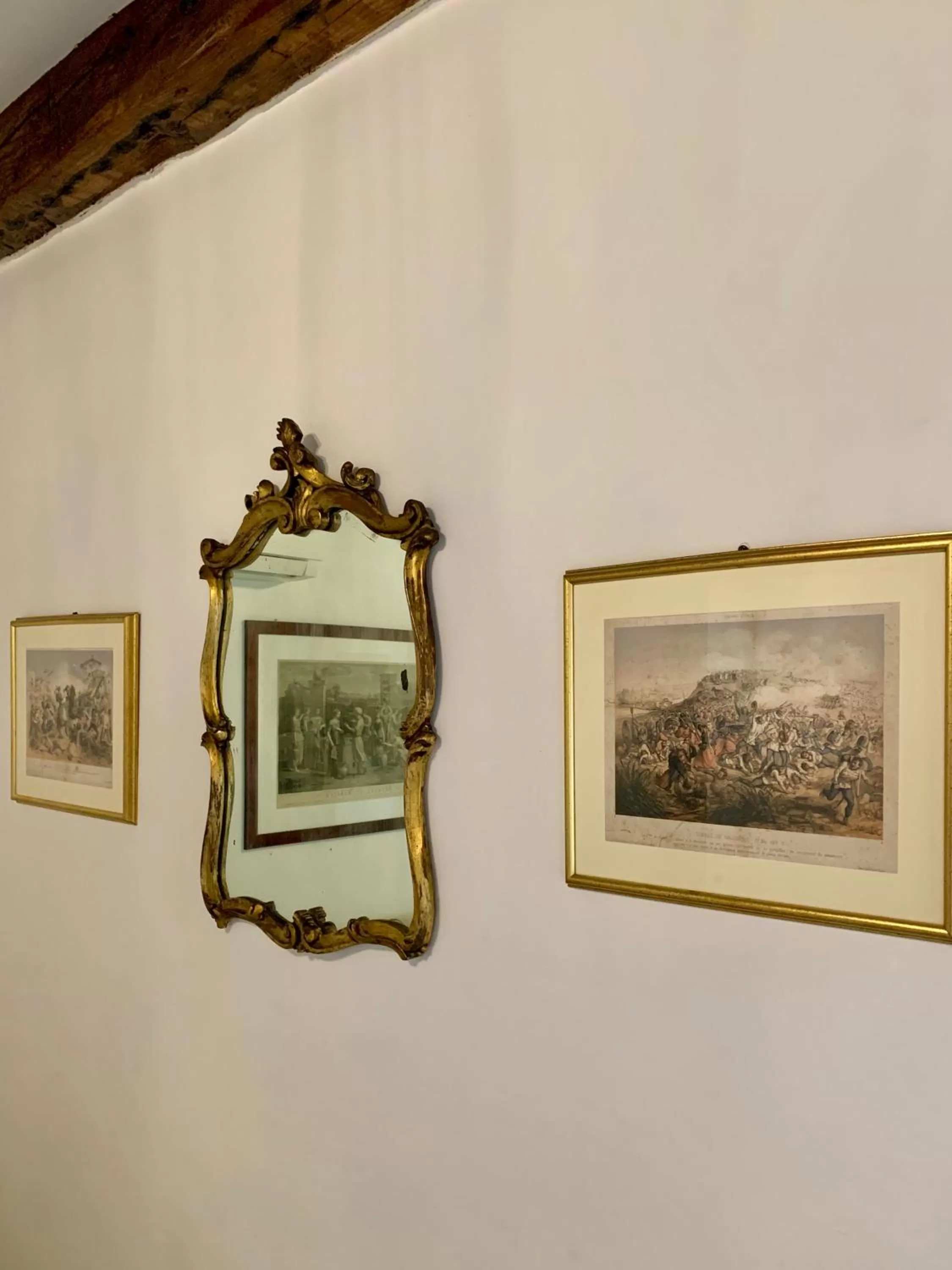 Decorative detail in B&B Fortuny