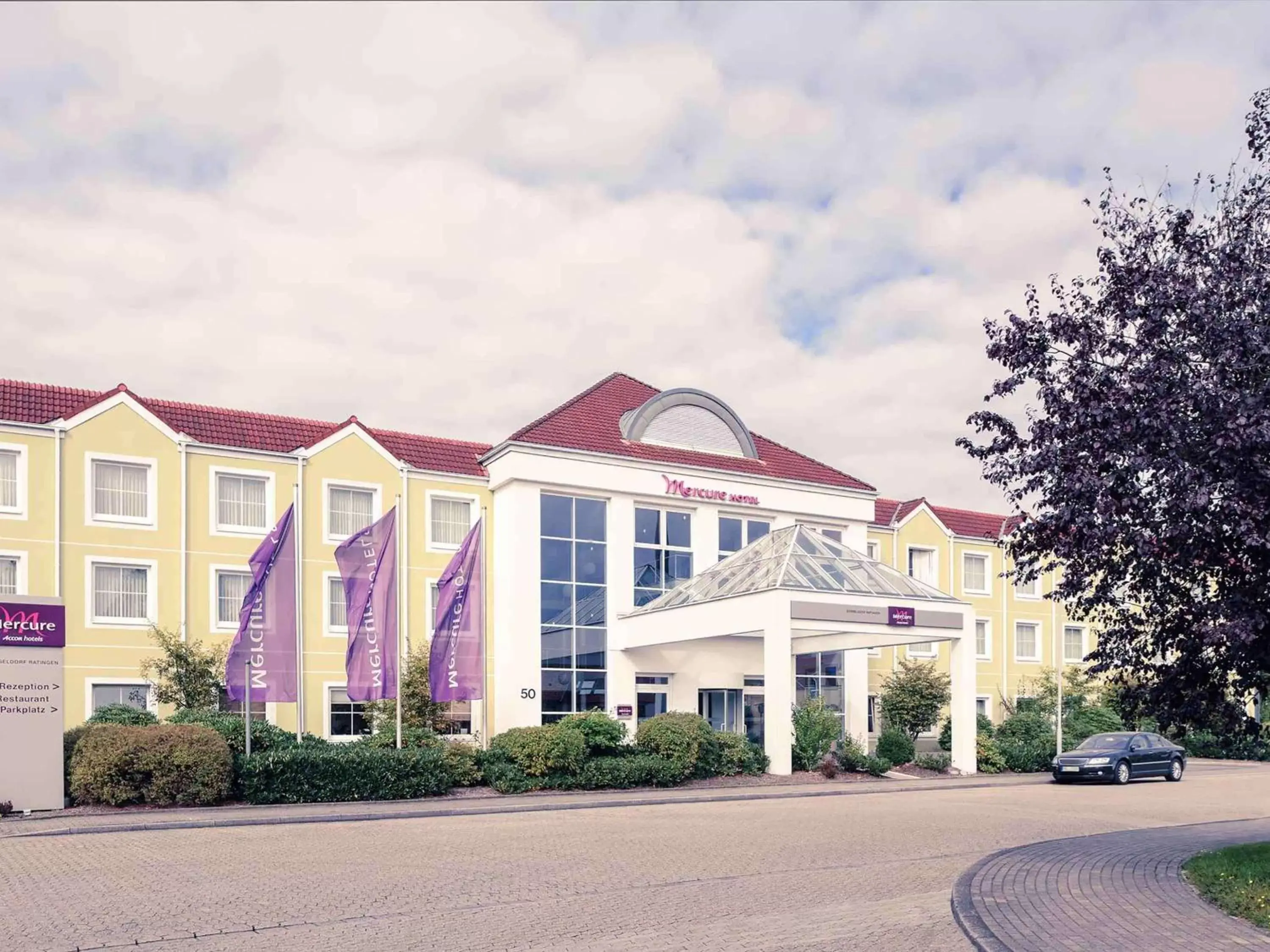 Property Building in Mercure Hotel Düsseldorf Ratingen