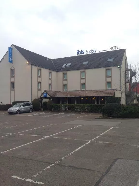 Property building in Ibis Budget Rambouillet