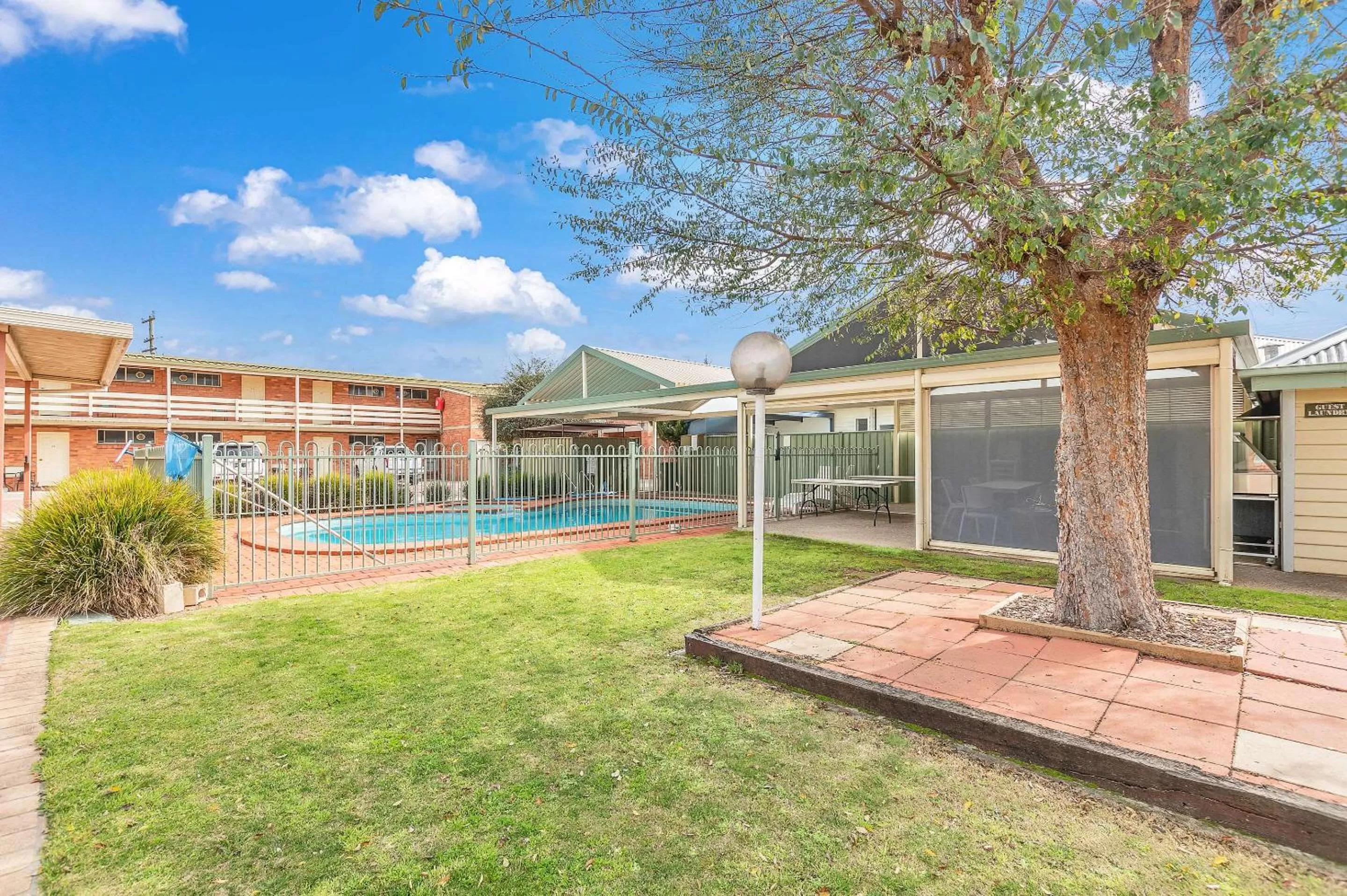 Property building in Comfort Inn Clubarham