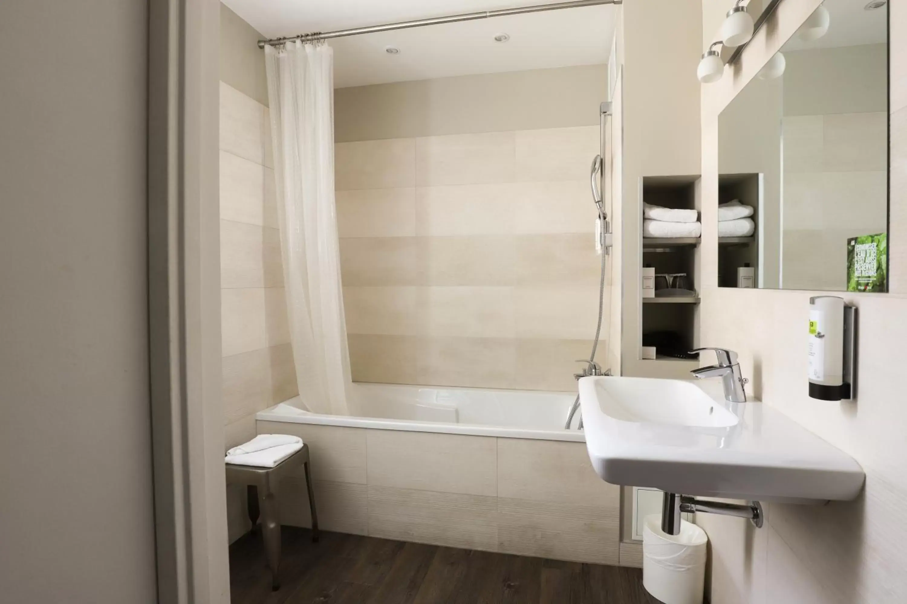 Bathroom in Hotel Des Cedres