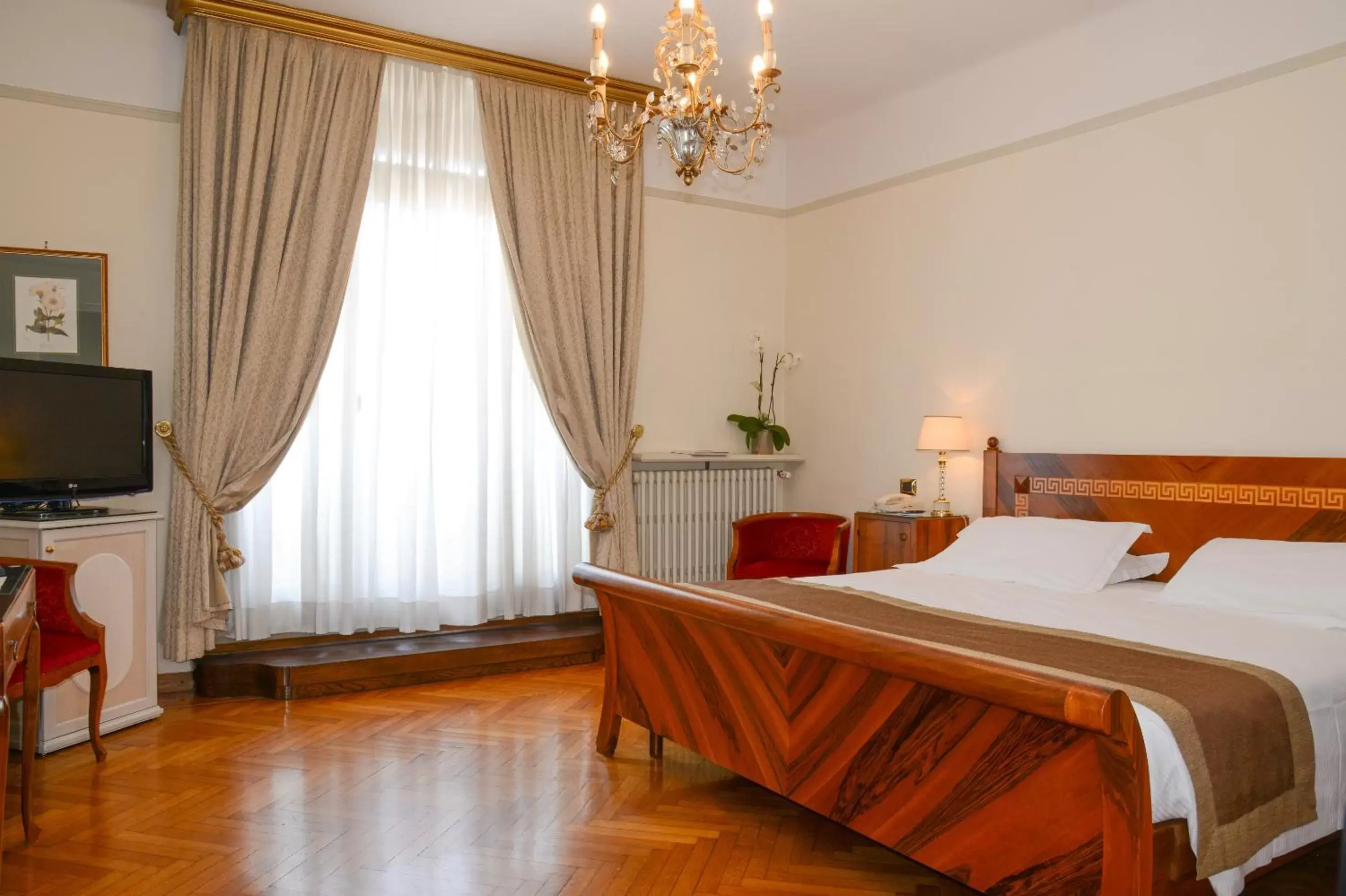 Bedroom, Bed in Hotel Vittoria