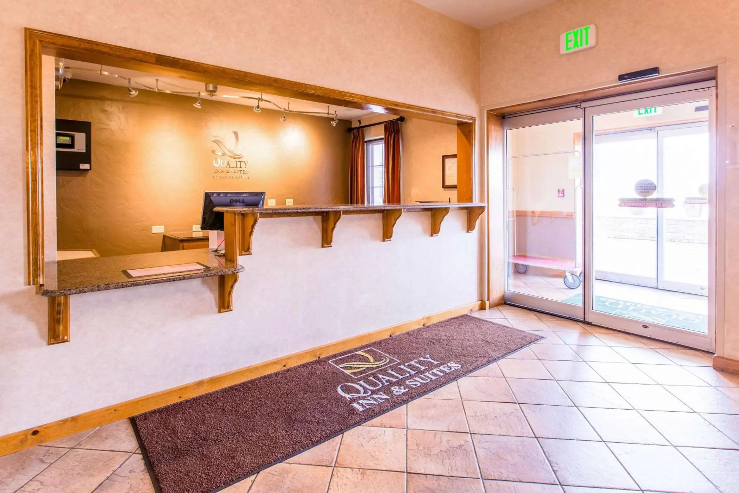 Lobby or reception, Lobby/Reception in Quality Inn & Suites - University