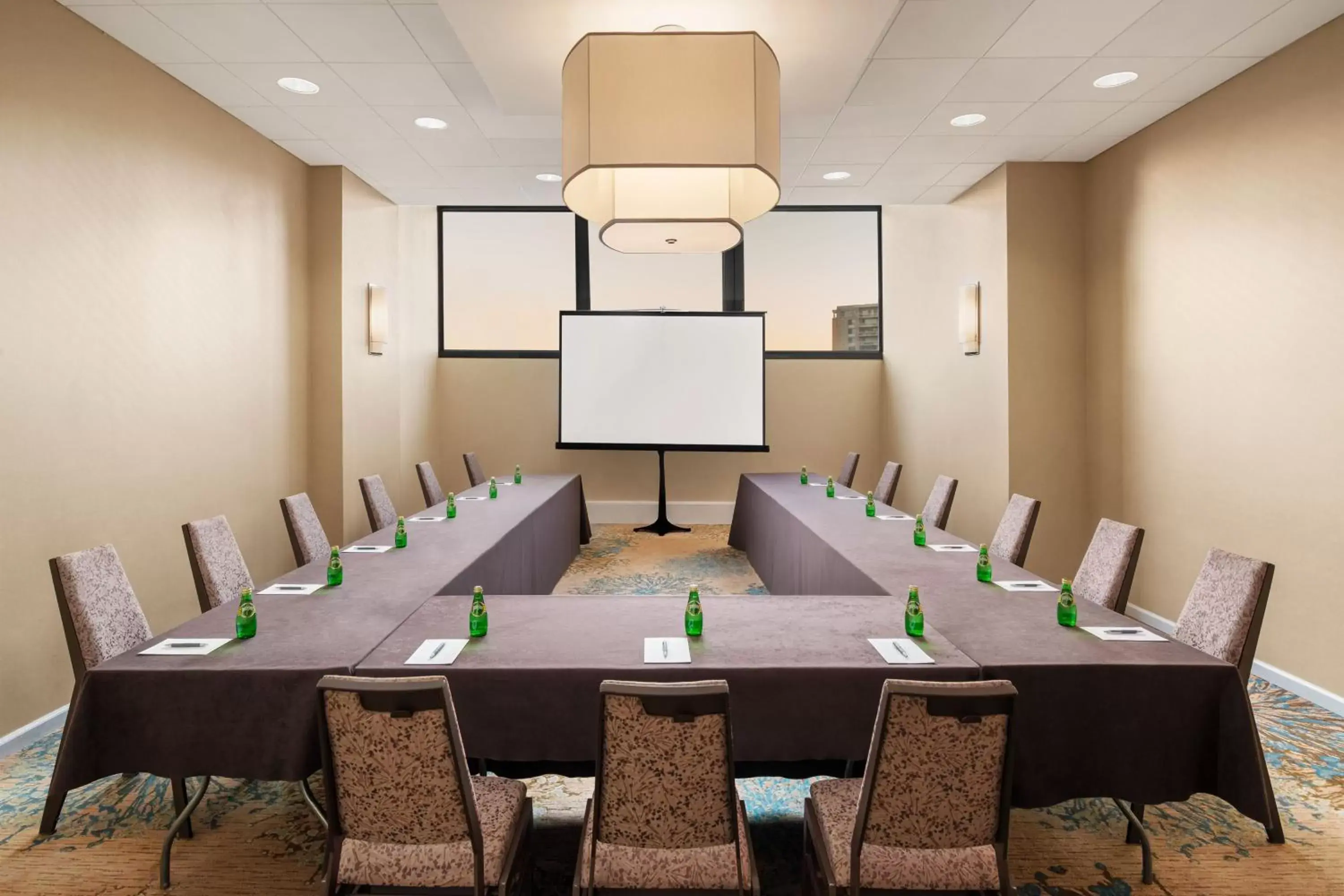 Meeting/conference room in The Westin Crystal City Reagan National Airport