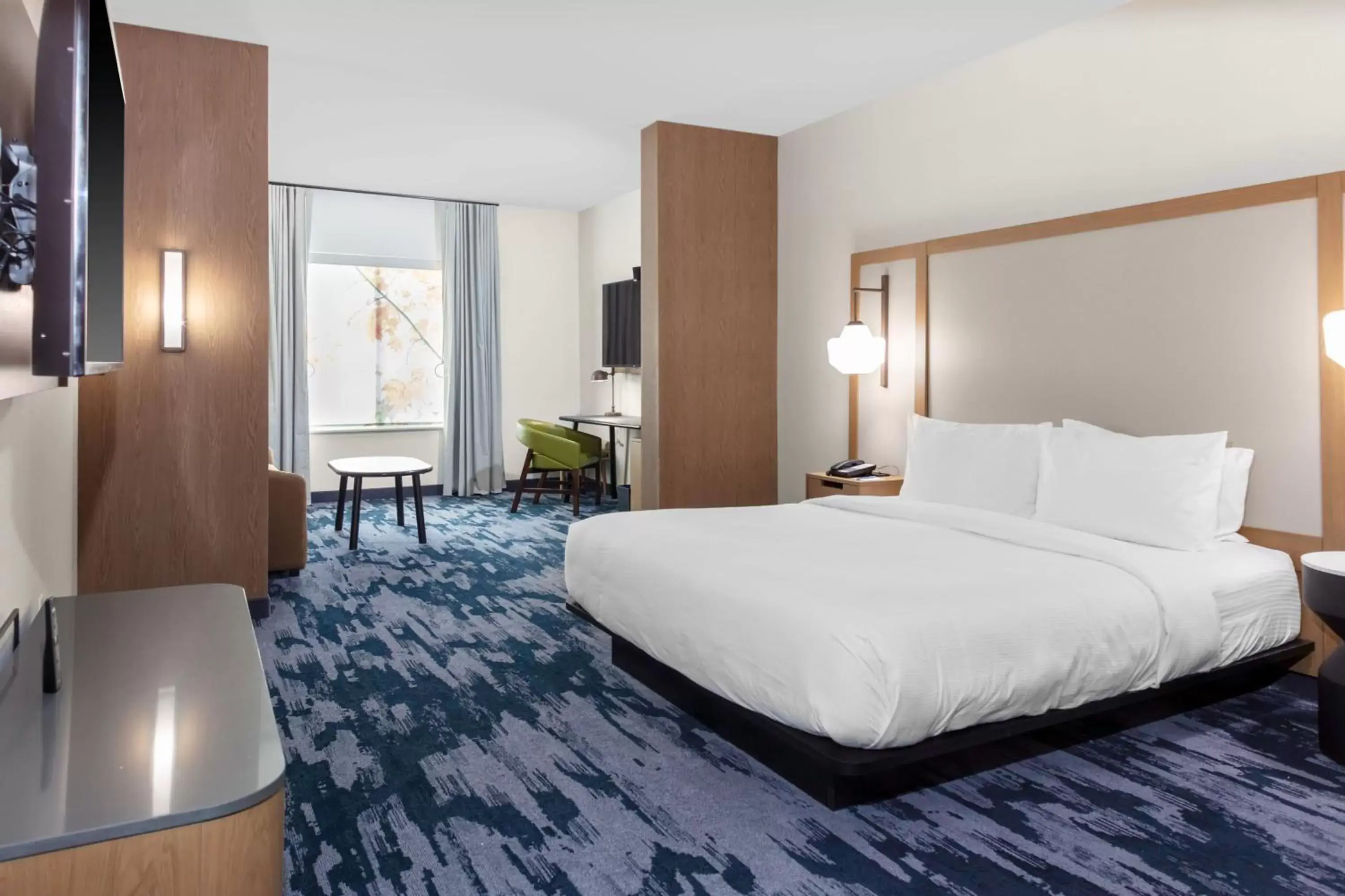 Photo of the whole room, Bed in Fairfield Inn & Suites by Marriott Atlanta Marietta