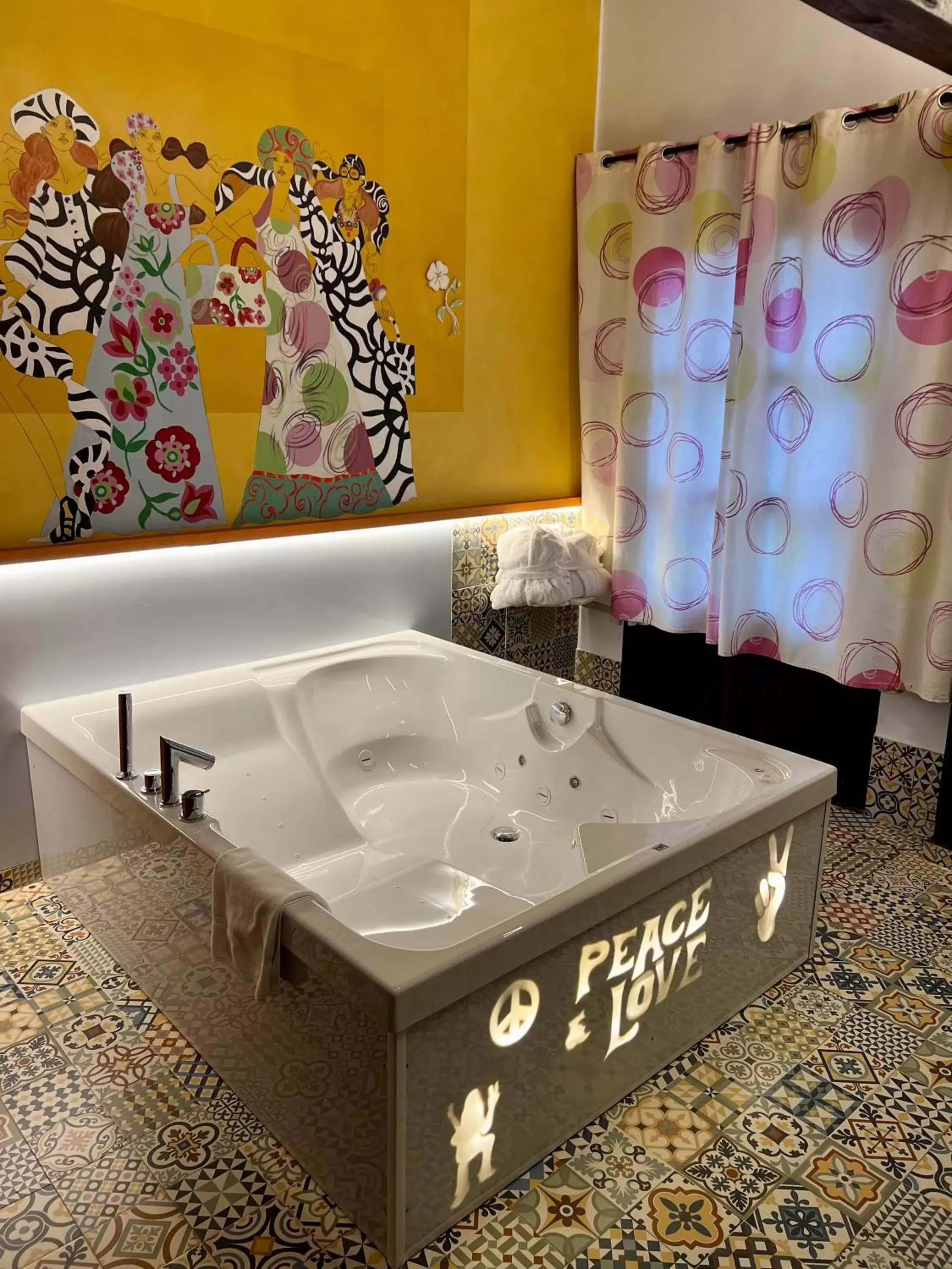 Hot Tub, Bathroom in Posada la Leyenda