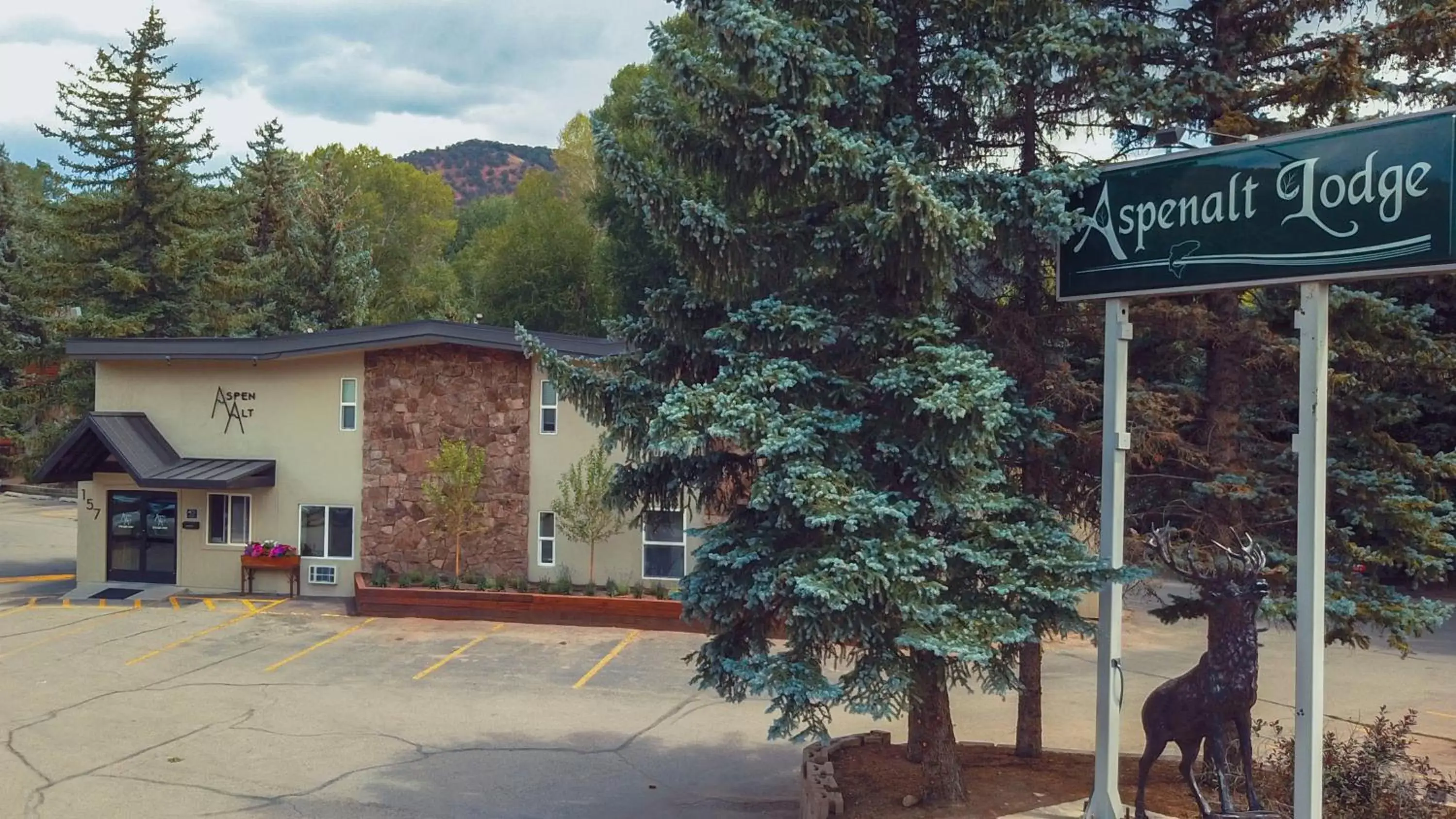 Property Building in Aspenalt Lodge