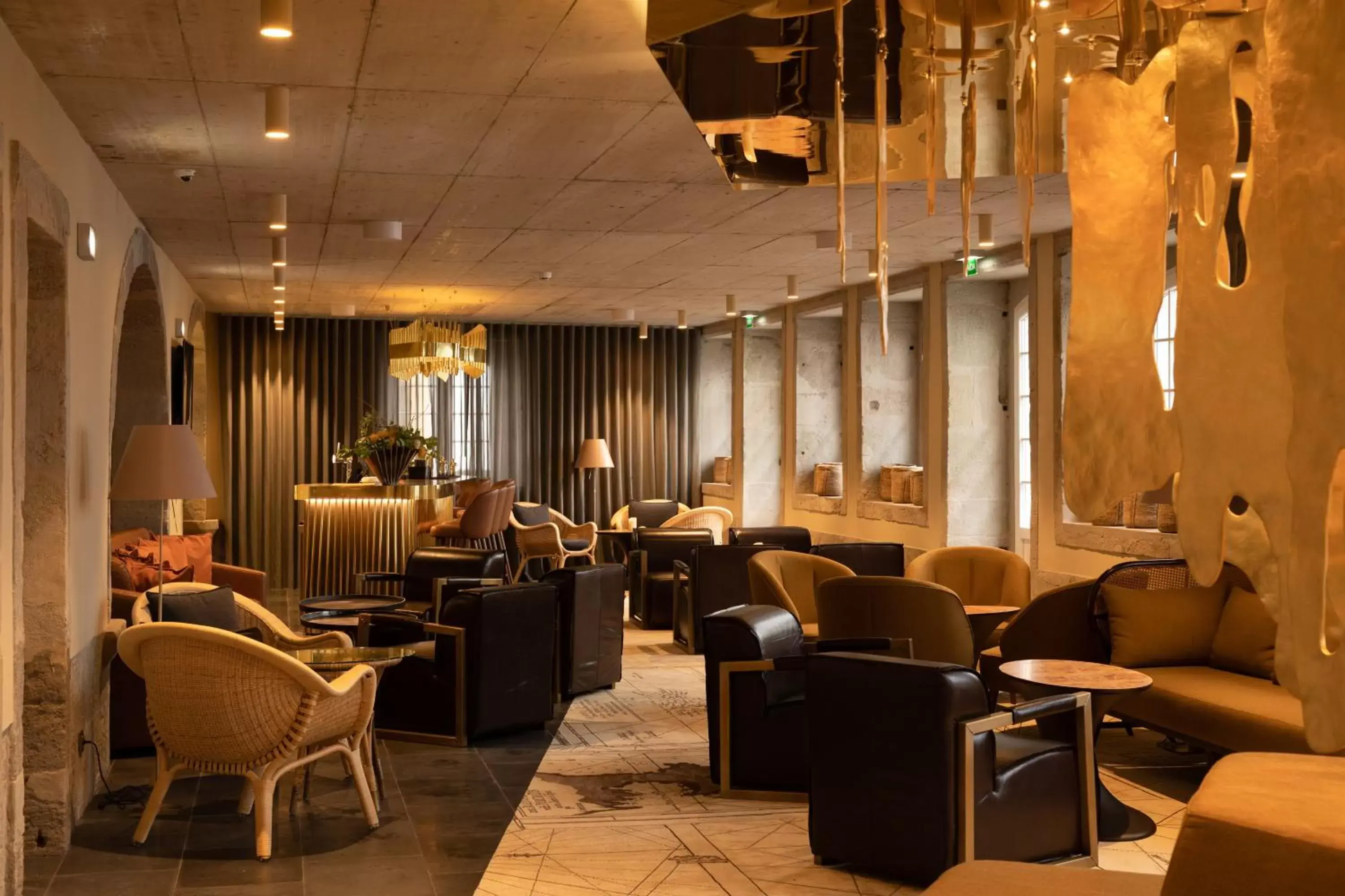 Lounge or bar, Restaurant/Places to Eat in Zenite Boutique Hotel & SPA