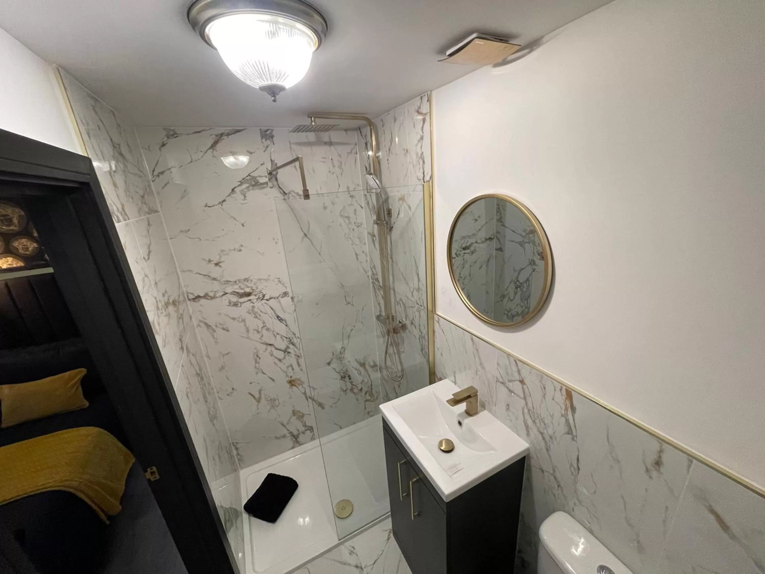 RESIDENCY LUXURY SEAFRONT HOTEL