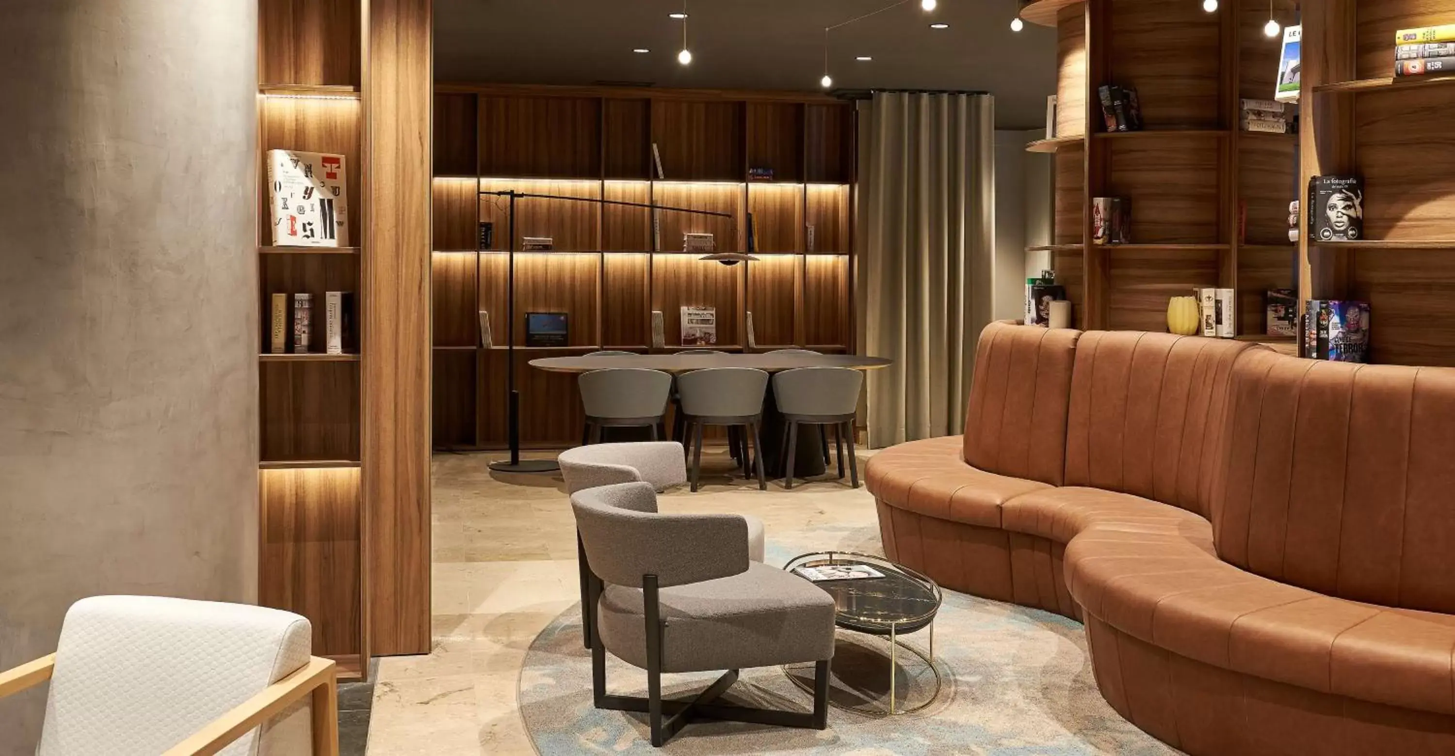 Lobby or reception, Lounge/Bar in NH Logroño Herencia Rioja