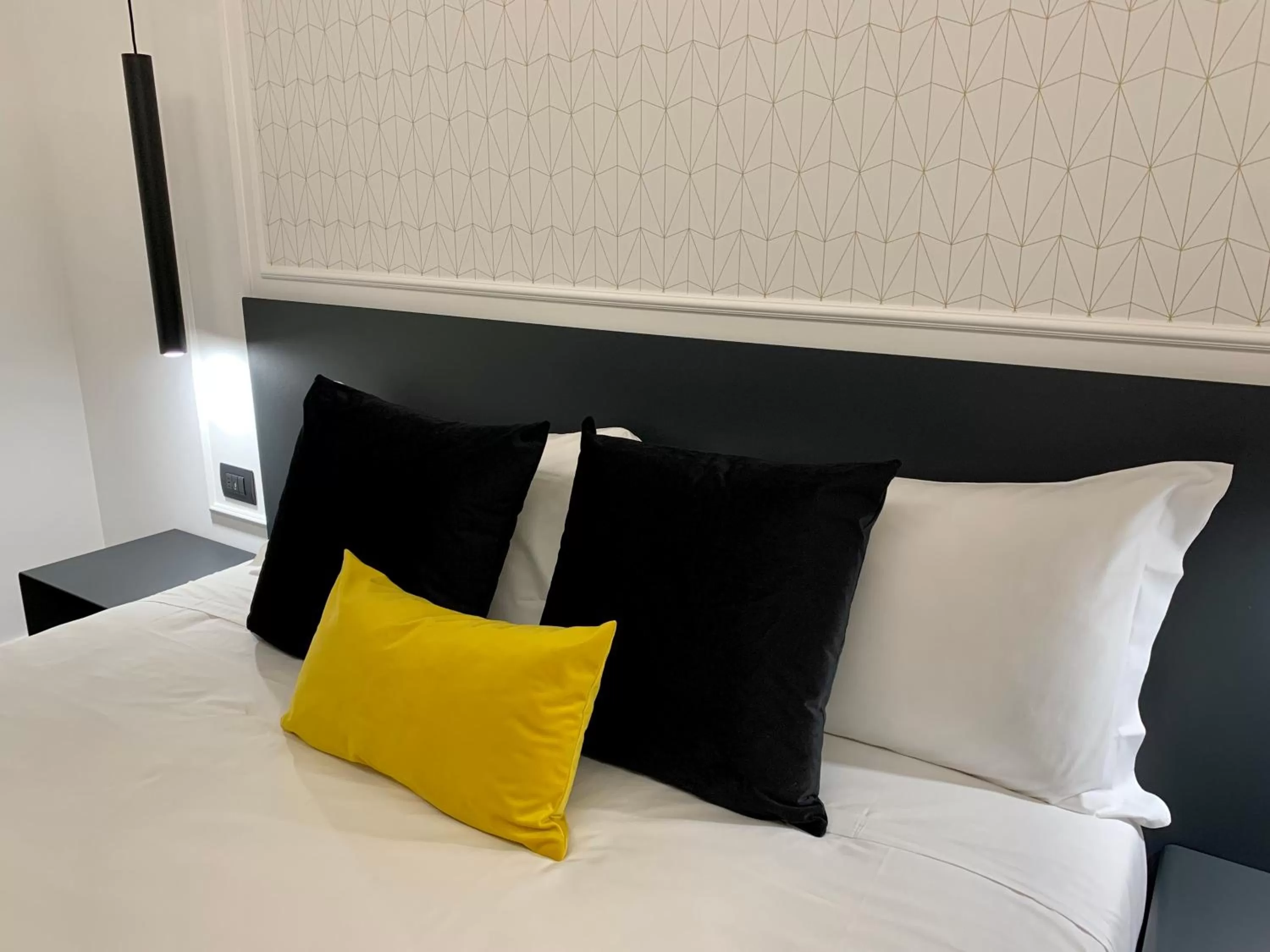 Bedroom, Bed in Toledo Boutique Rooms