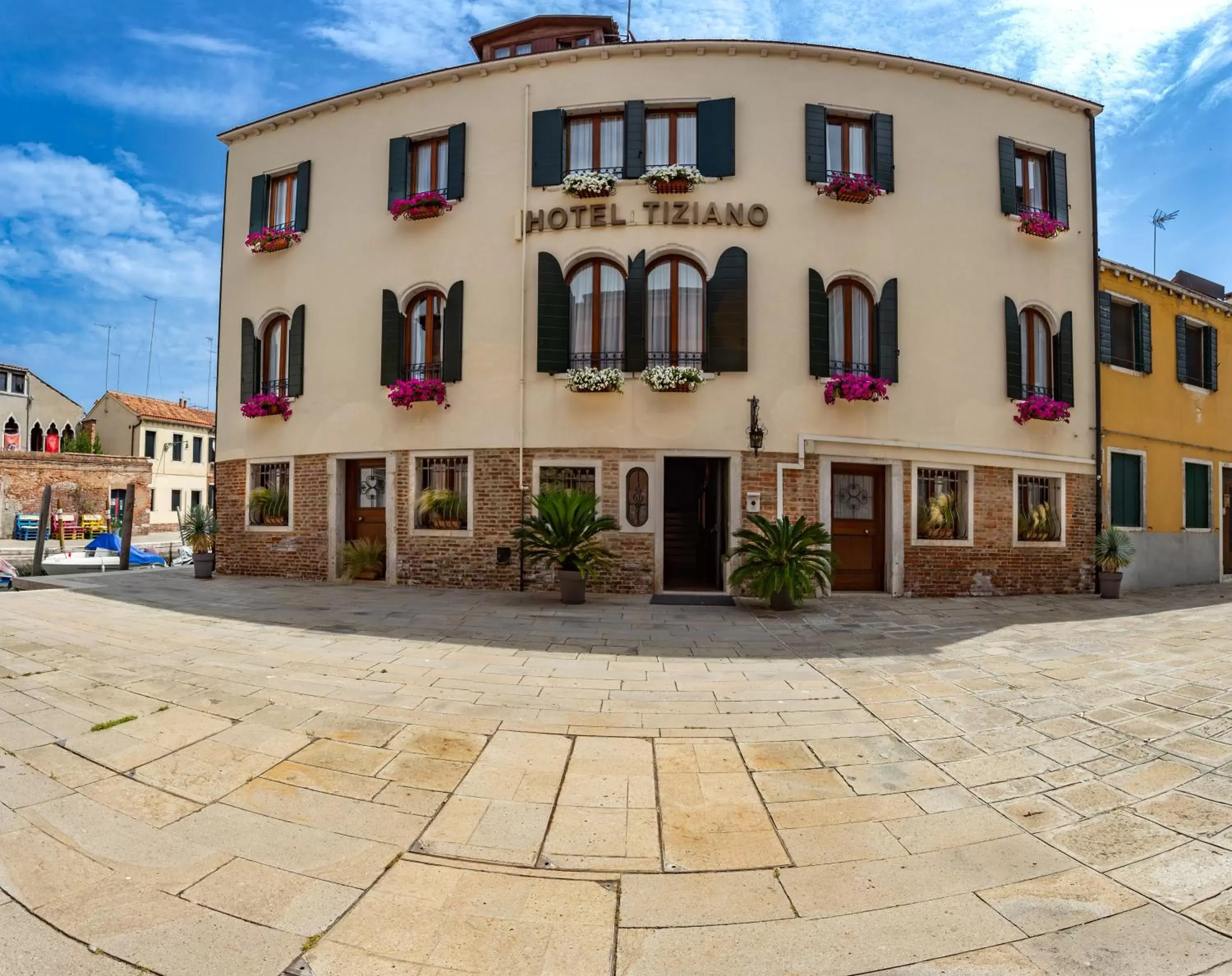 Street view, Property Building in Hotel Tiziano