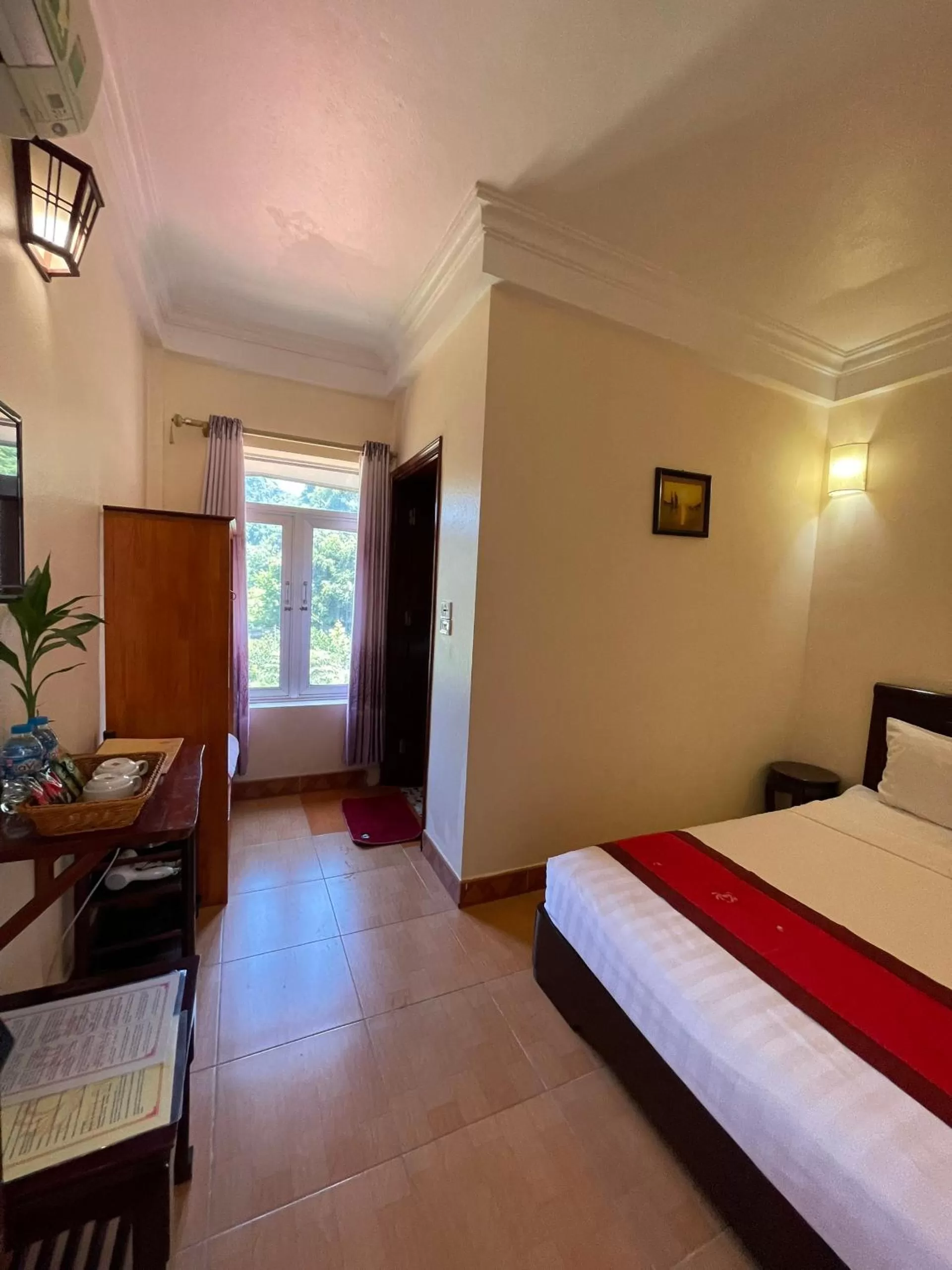 Bed in Chez Loan Hotel