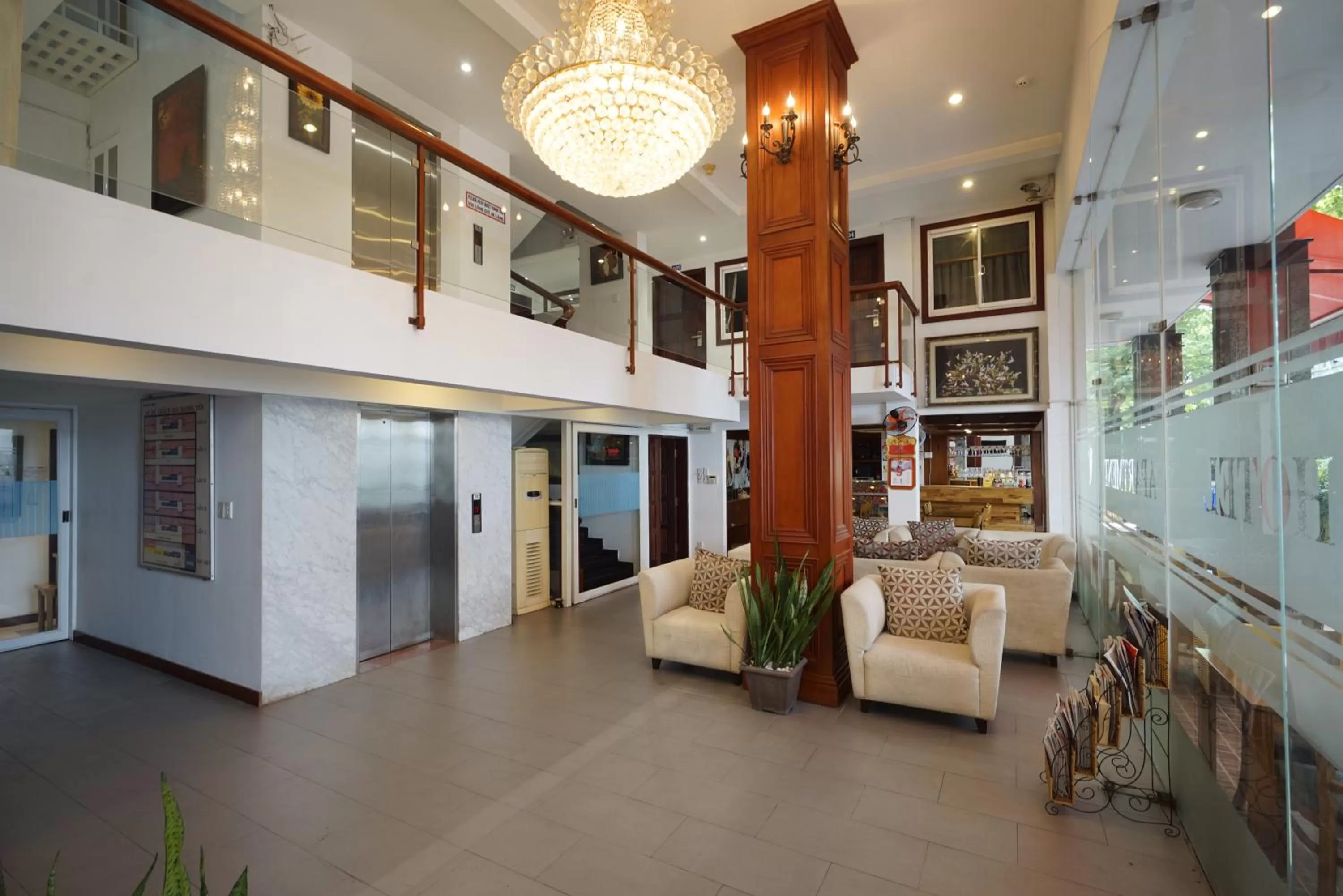 Lobby or reception in Hoang Yen Hotel Near SECC - Phu My Hung