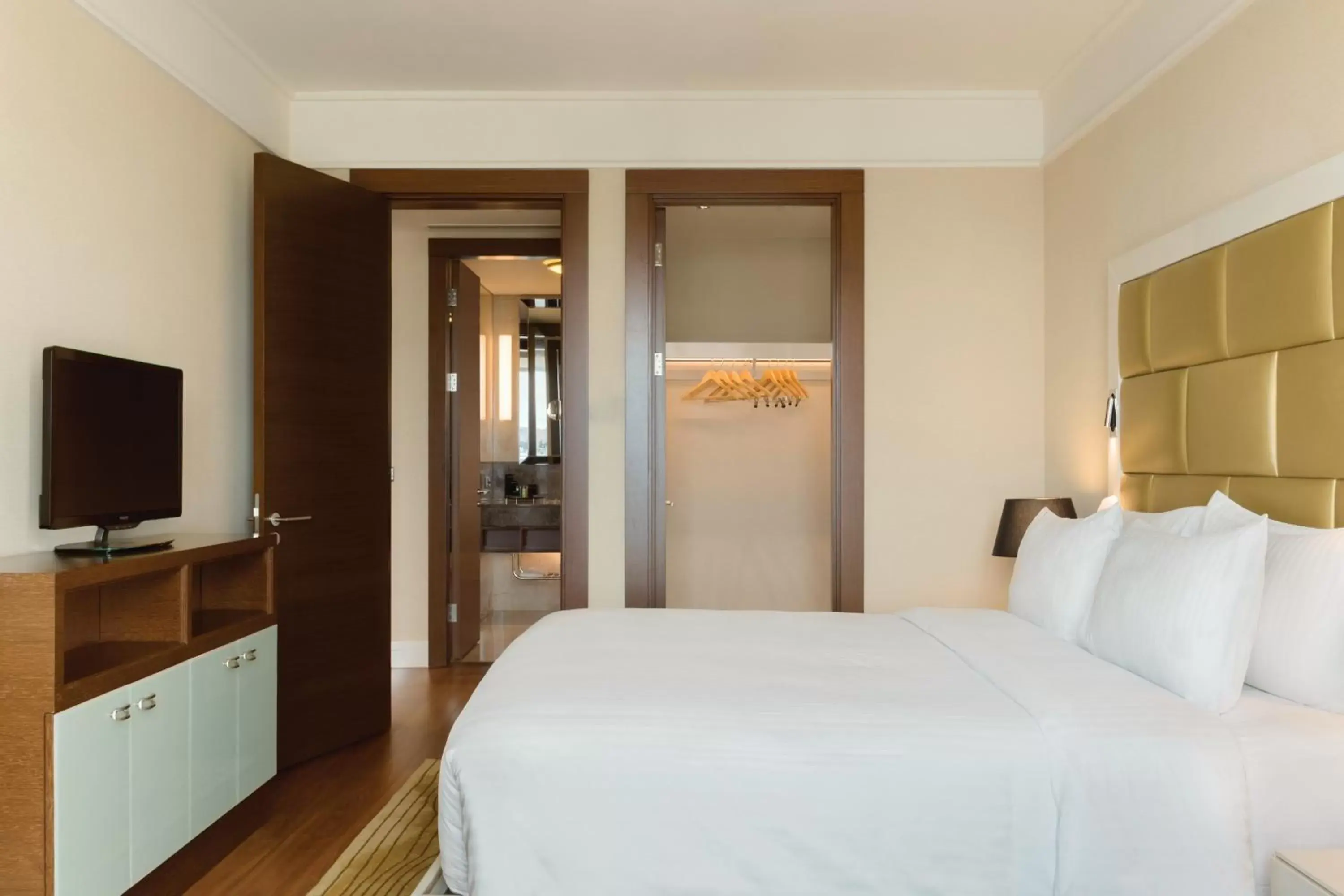 Bedroom, Room Photo in Wyndham Grand Istanbul Europe