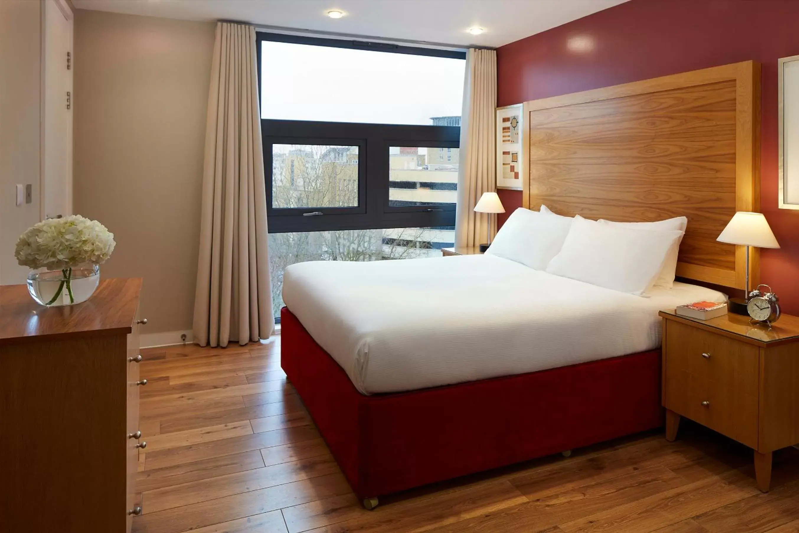 Bedroom, Bed in Marlin Canary Wharf