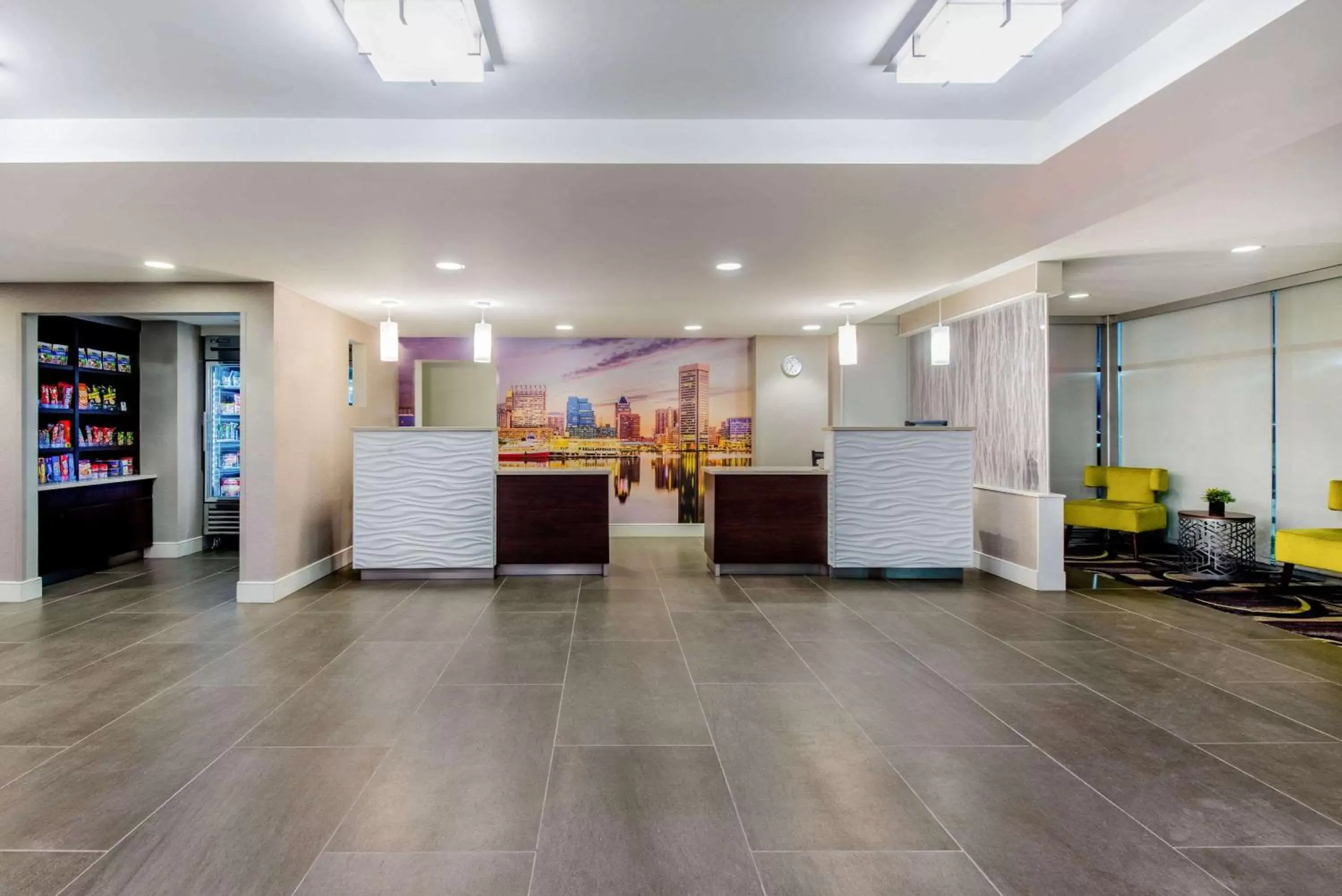 Lobby or reception, Lobby/Reception in La Quinta by Wyndham Baltimore BWI Airport
