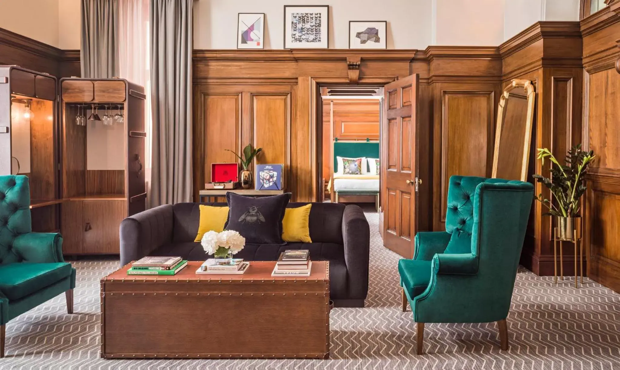 Photo of the whole room, Lobby/Reception in Kimpton Clocktower, an IHG Hotel