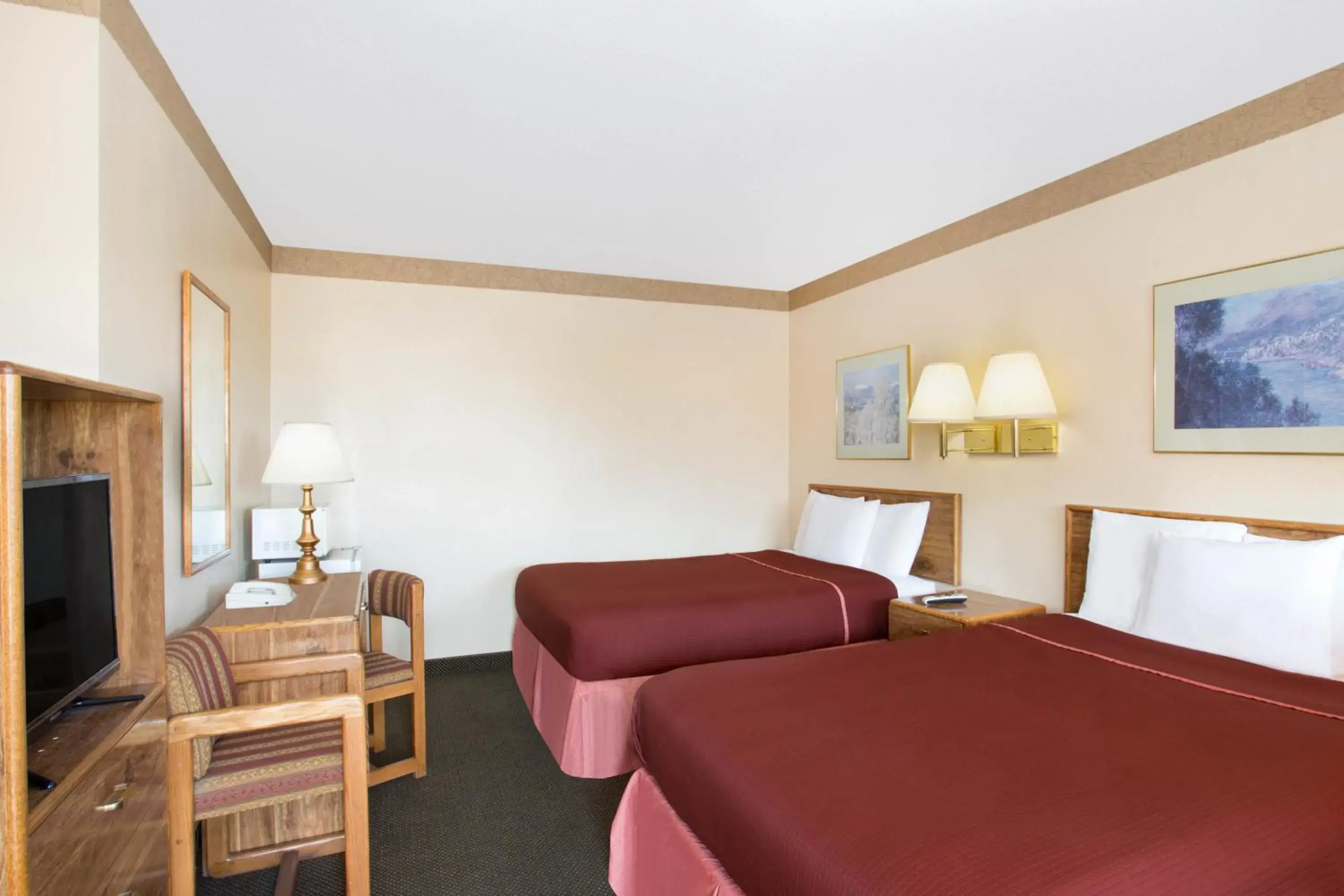 Queen Room with Two Queen Beds - Non-Smoking in Howard Johnson by Wyndham Brigham City