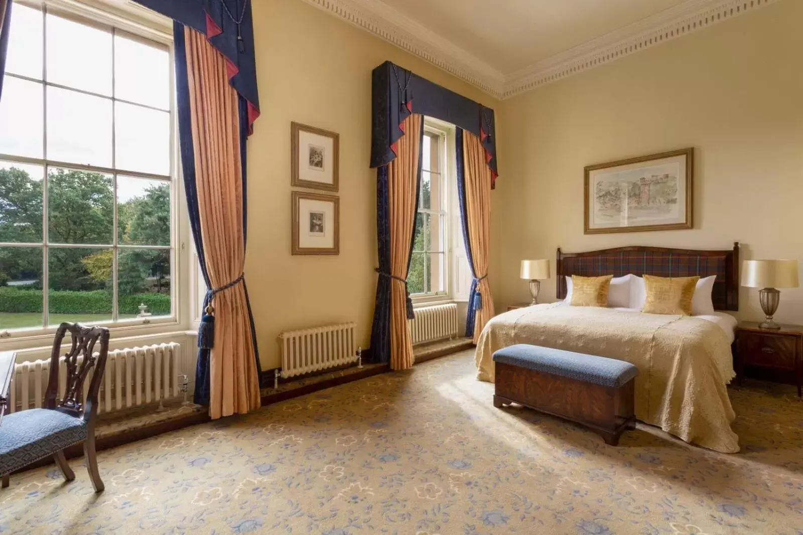 Bed in Oulton Hall Hotel, Spa & Golf Resort