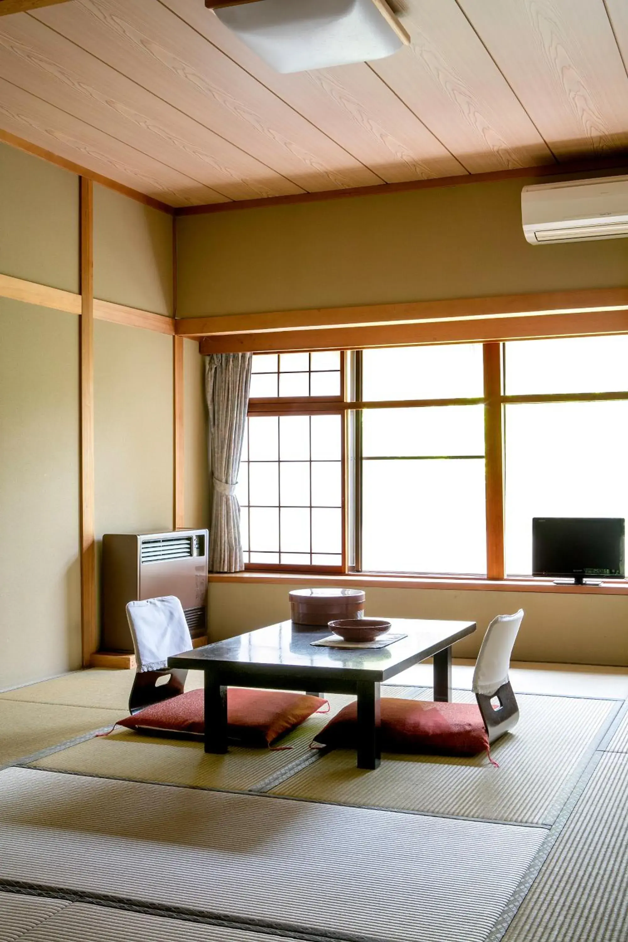 Bedroom, Seating Area in Ryokan Warabino