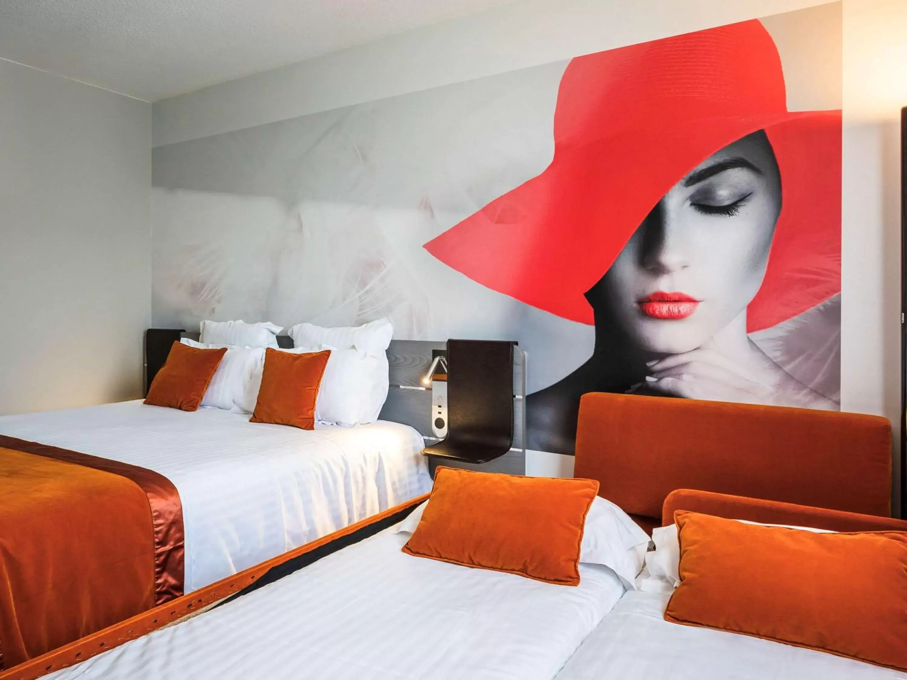 Photo of the whole room, Bed in Novotel Orléans Saint Jean de Braye