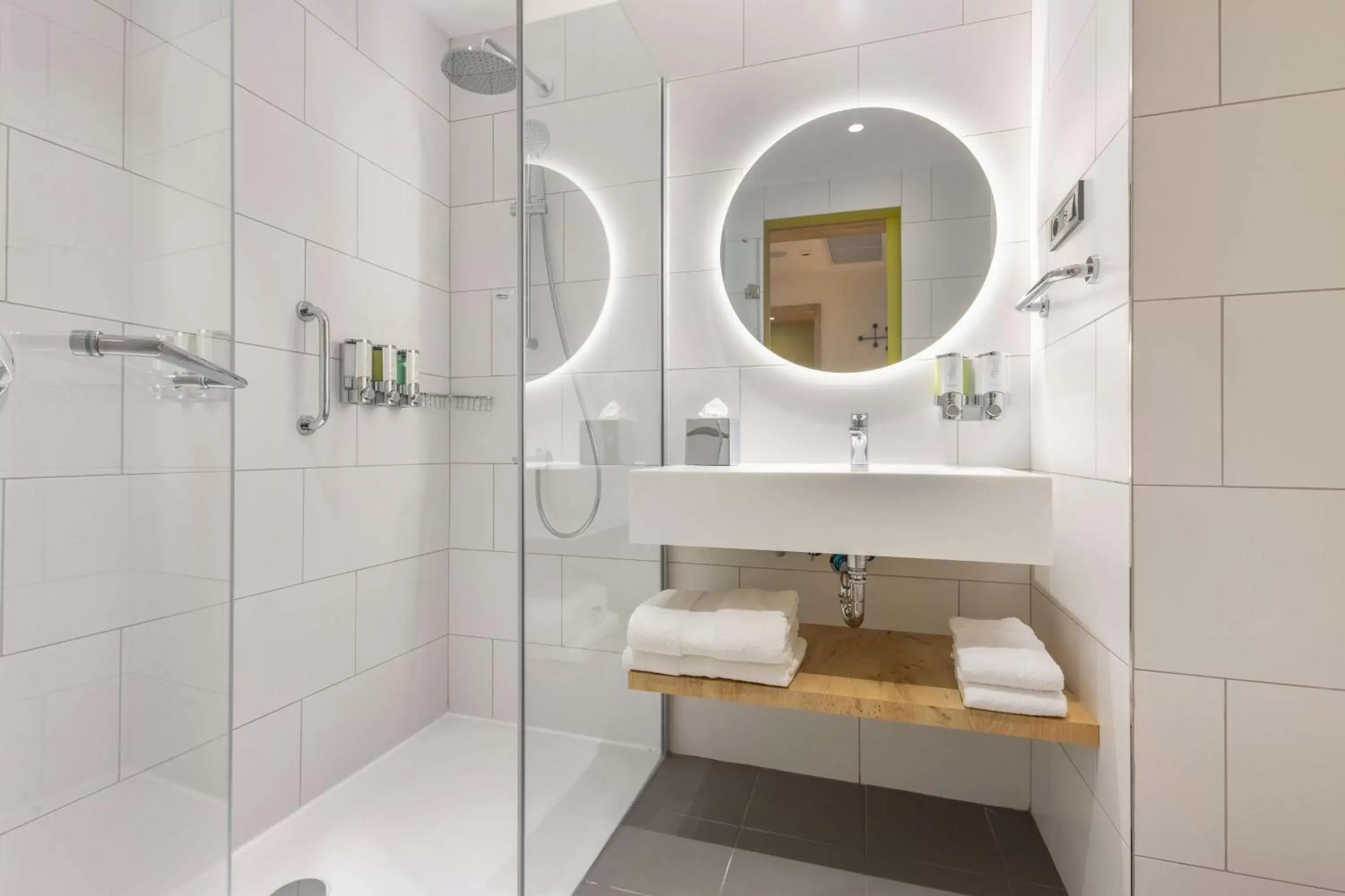 Bathroom in Hampton By Hilton Cerkezkoy