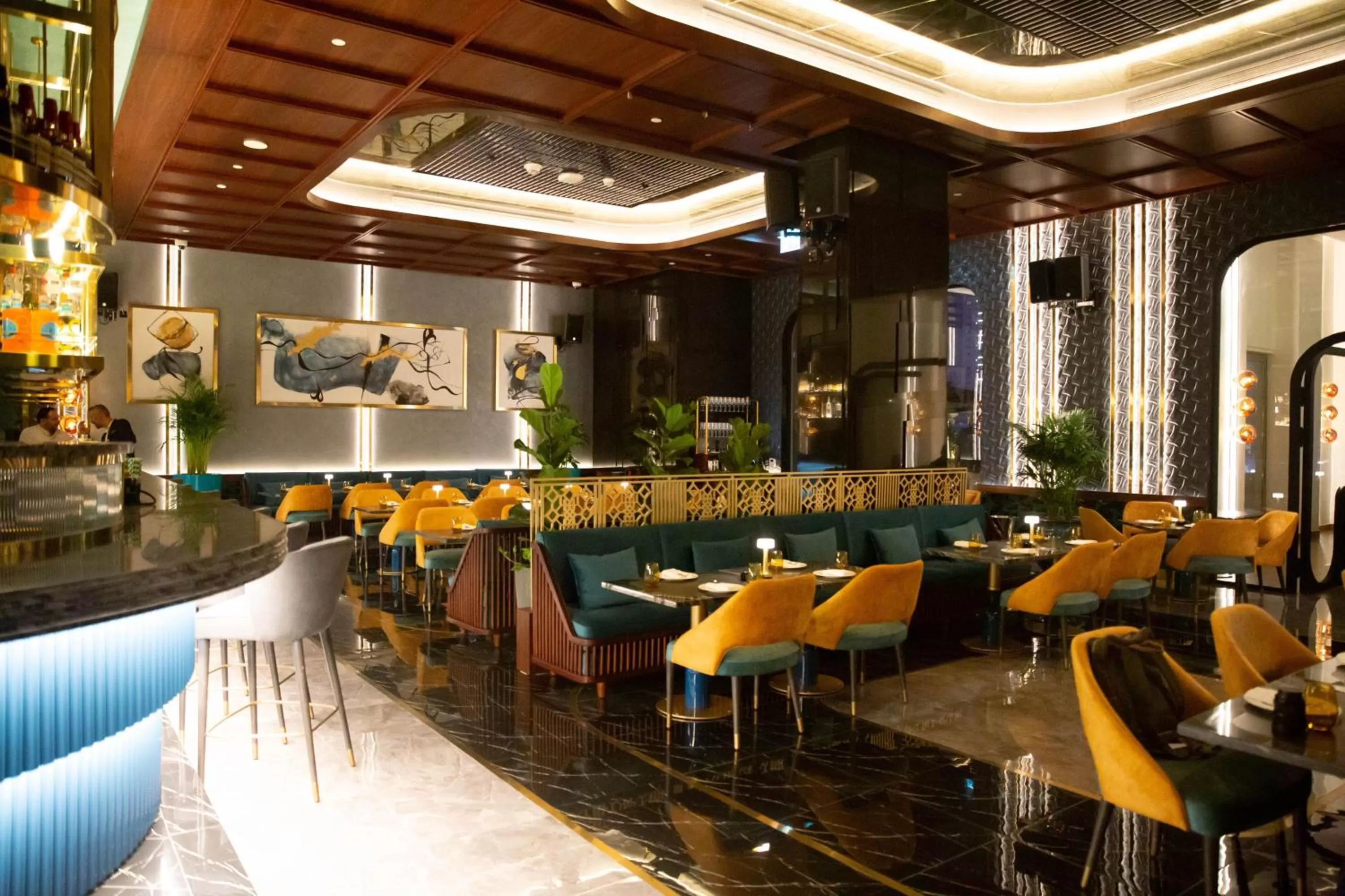 Lounge or bar in The St. Regis Marsa Arabia Island, The Pearl Qatar