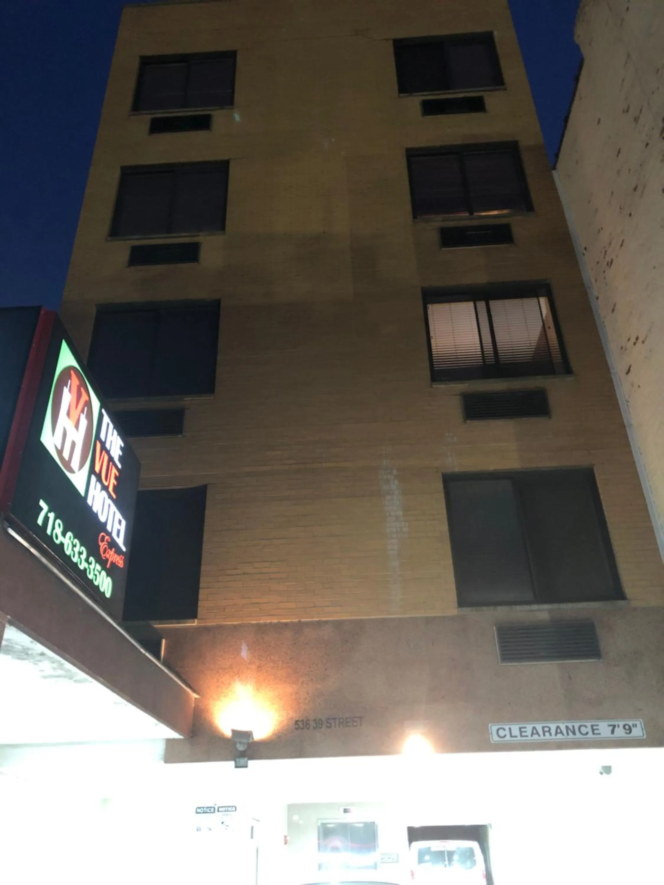 Property building in The Vue Express @ 39th Street