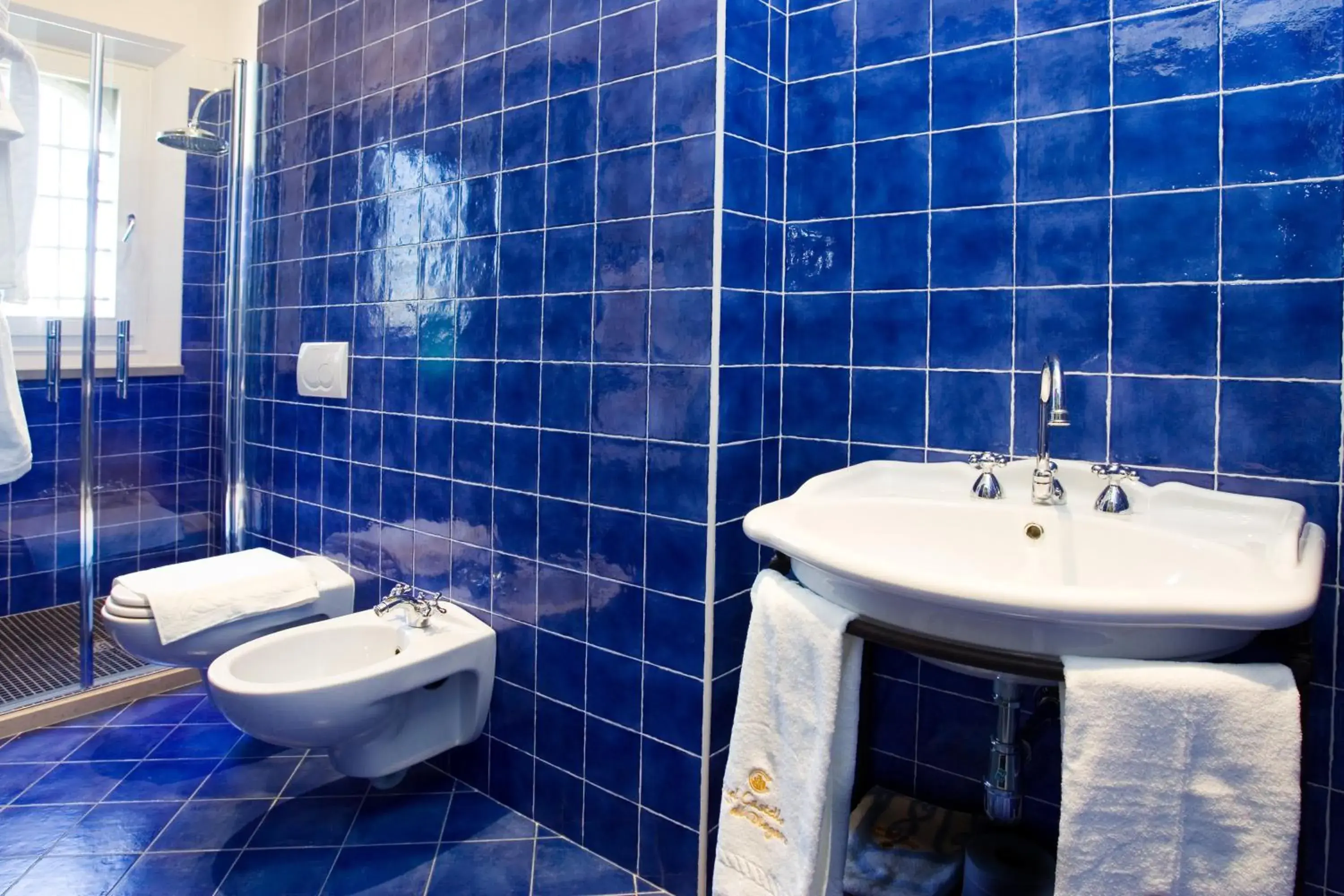 Shower, Bathroom in Quel Castello di Diegaro