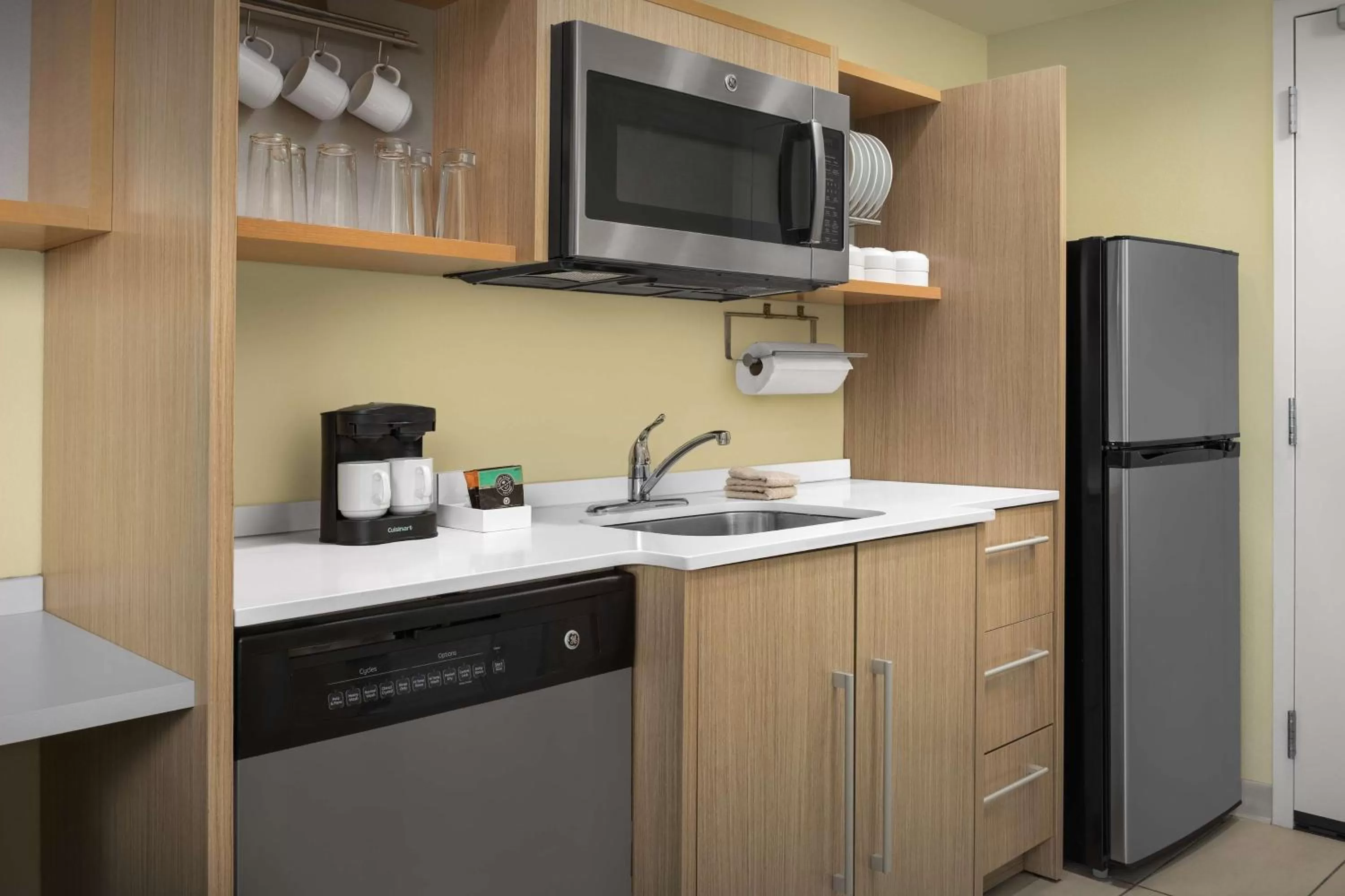 Kitchen or kitchenette in Home2 Suites By Hilton Summerville