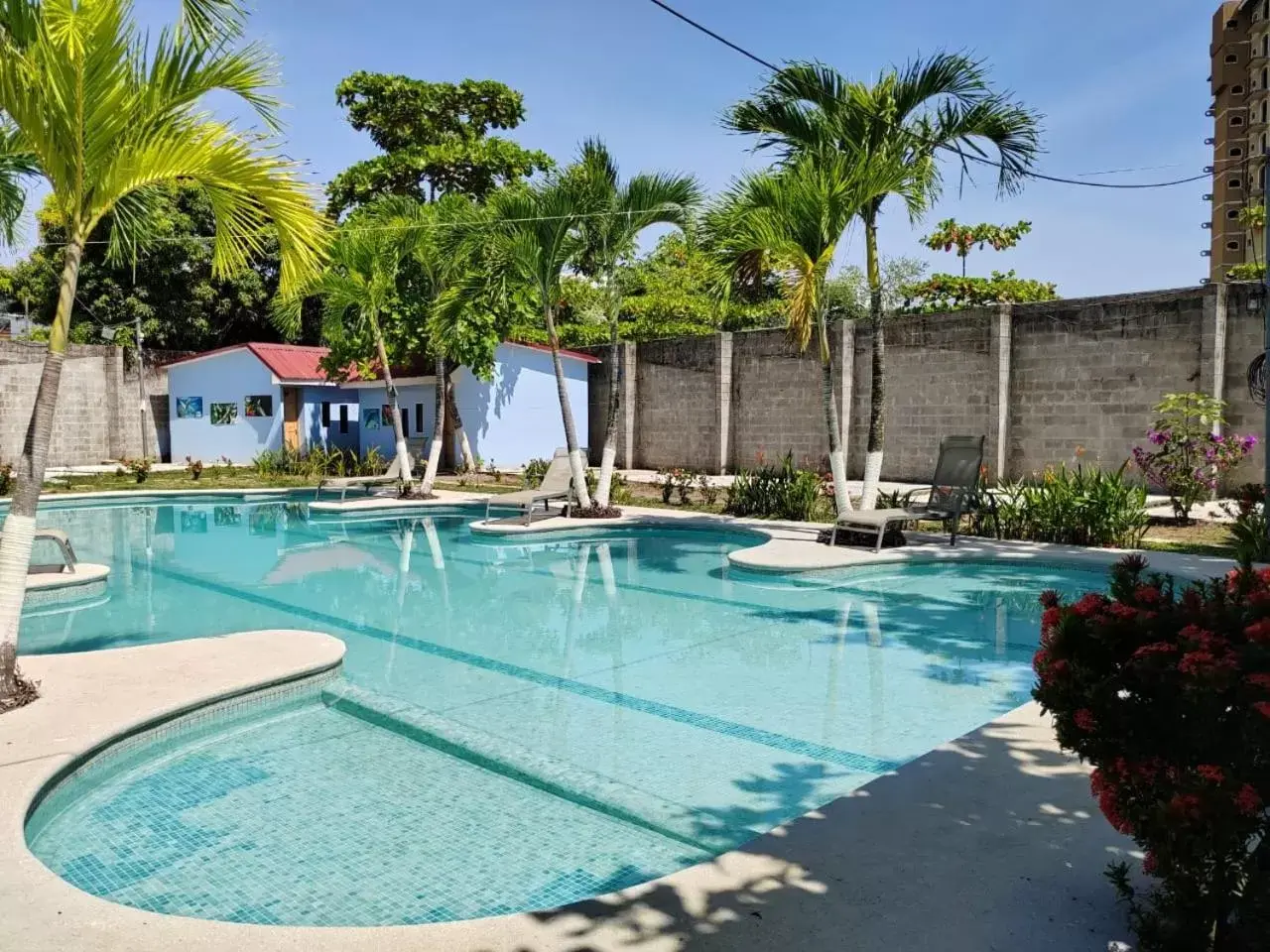 Swimming Pool in Hotel Catappa