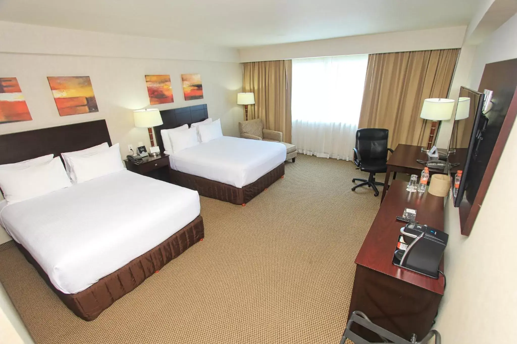 Photo of the whole room in Crowne Plaza Leon, an IHG Hotel