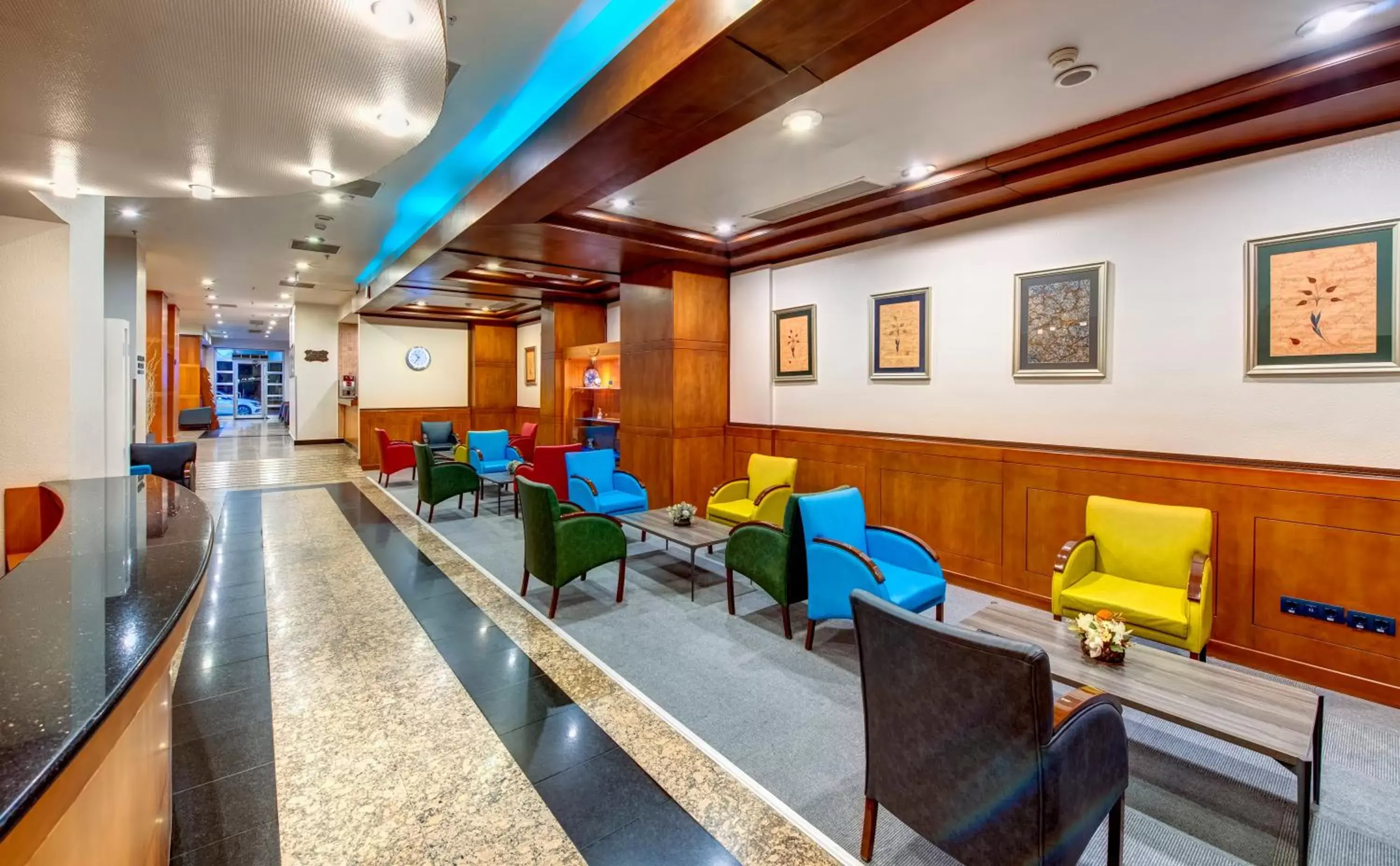 Communal lounge/ TV room, Lobby/Reception in Bera Konya Hotel