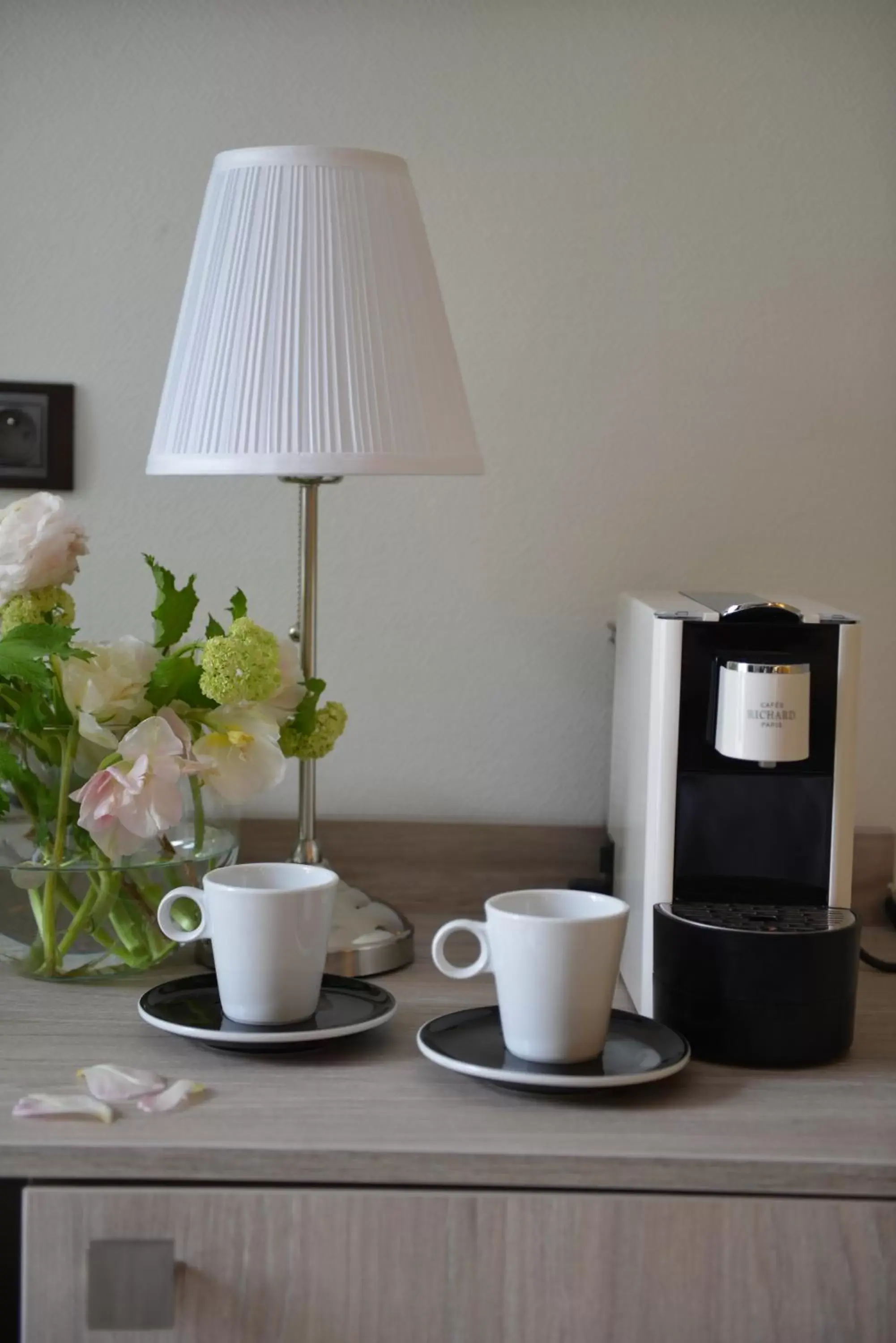 Coffee/Tea Facilities in La Maison de Mathilde